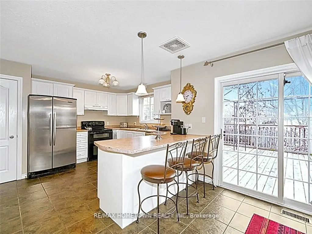 16 REGENCY Place