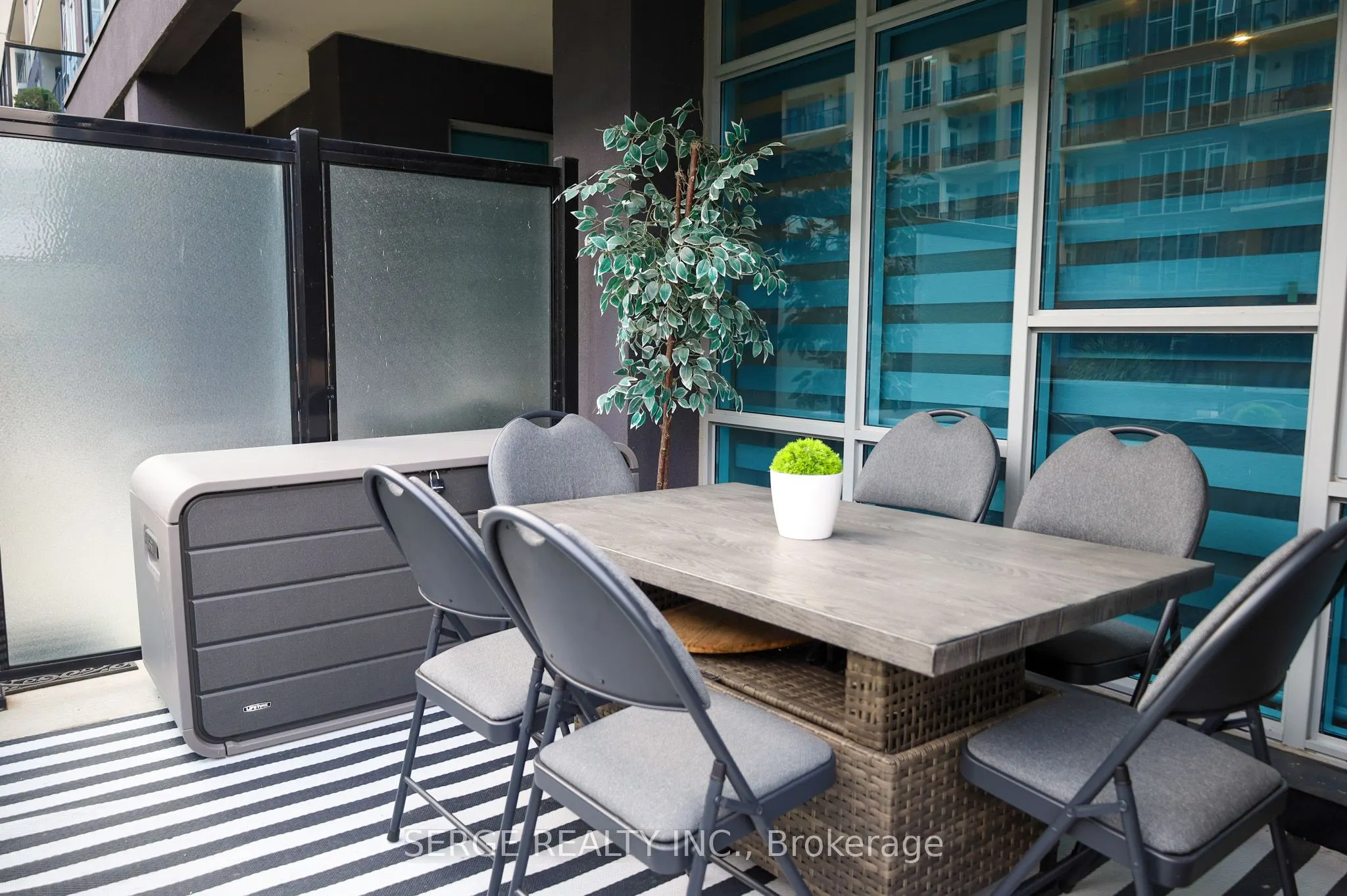 16 CONCORD Place #145