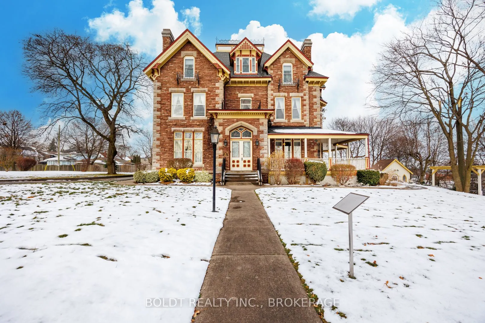 14 St. David Road W