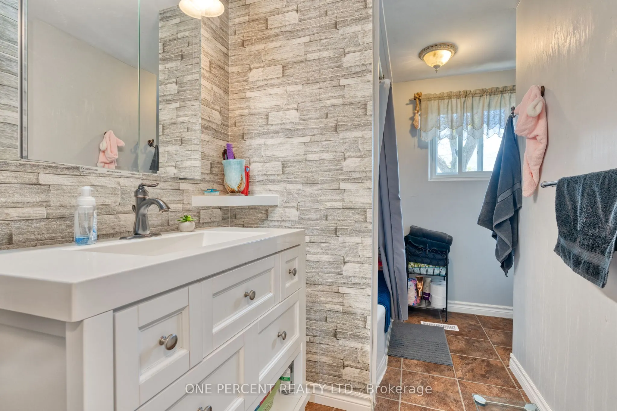 1350 Limeridge Road E, #7