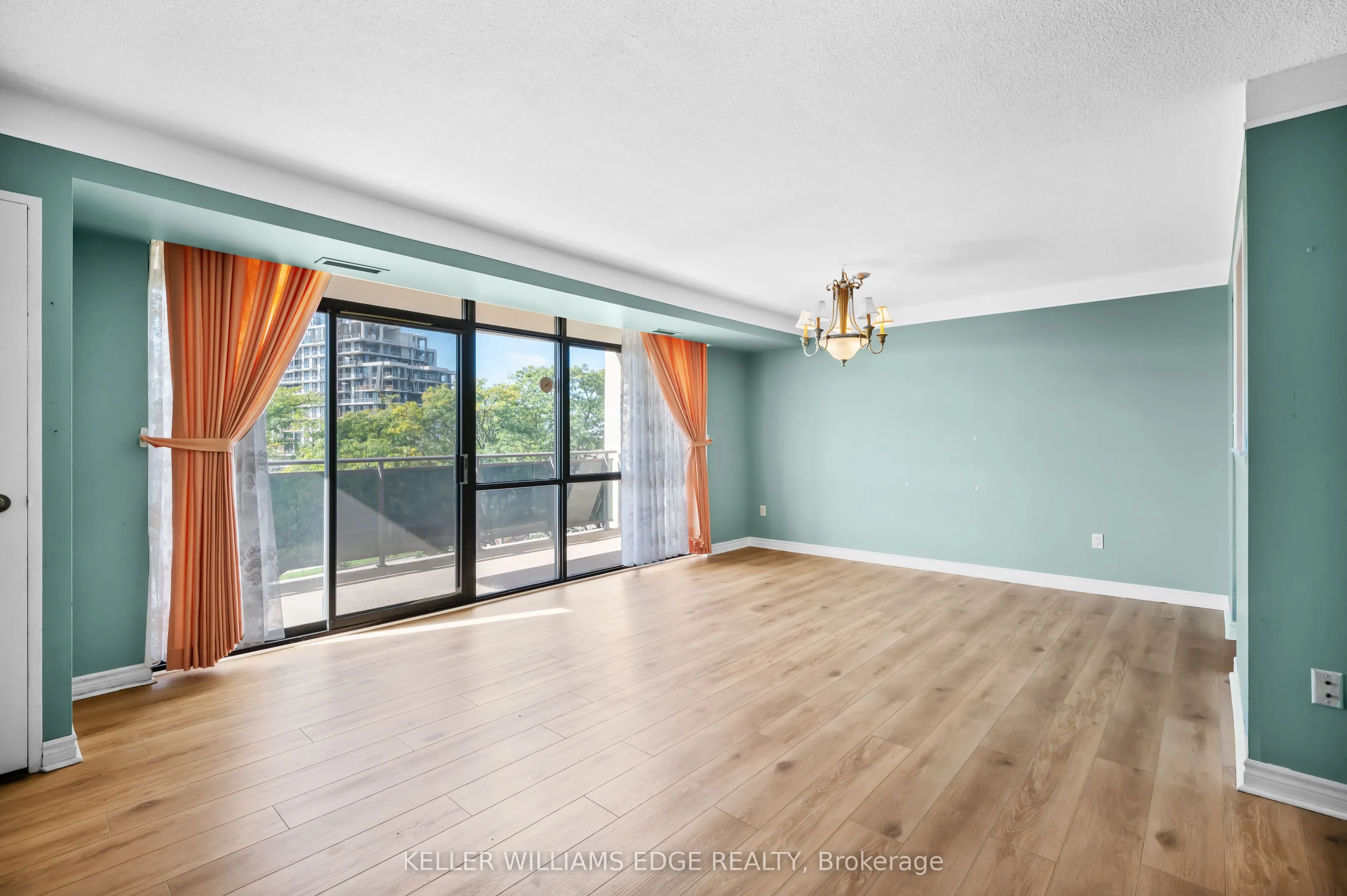 301 Frances Avenue, #404