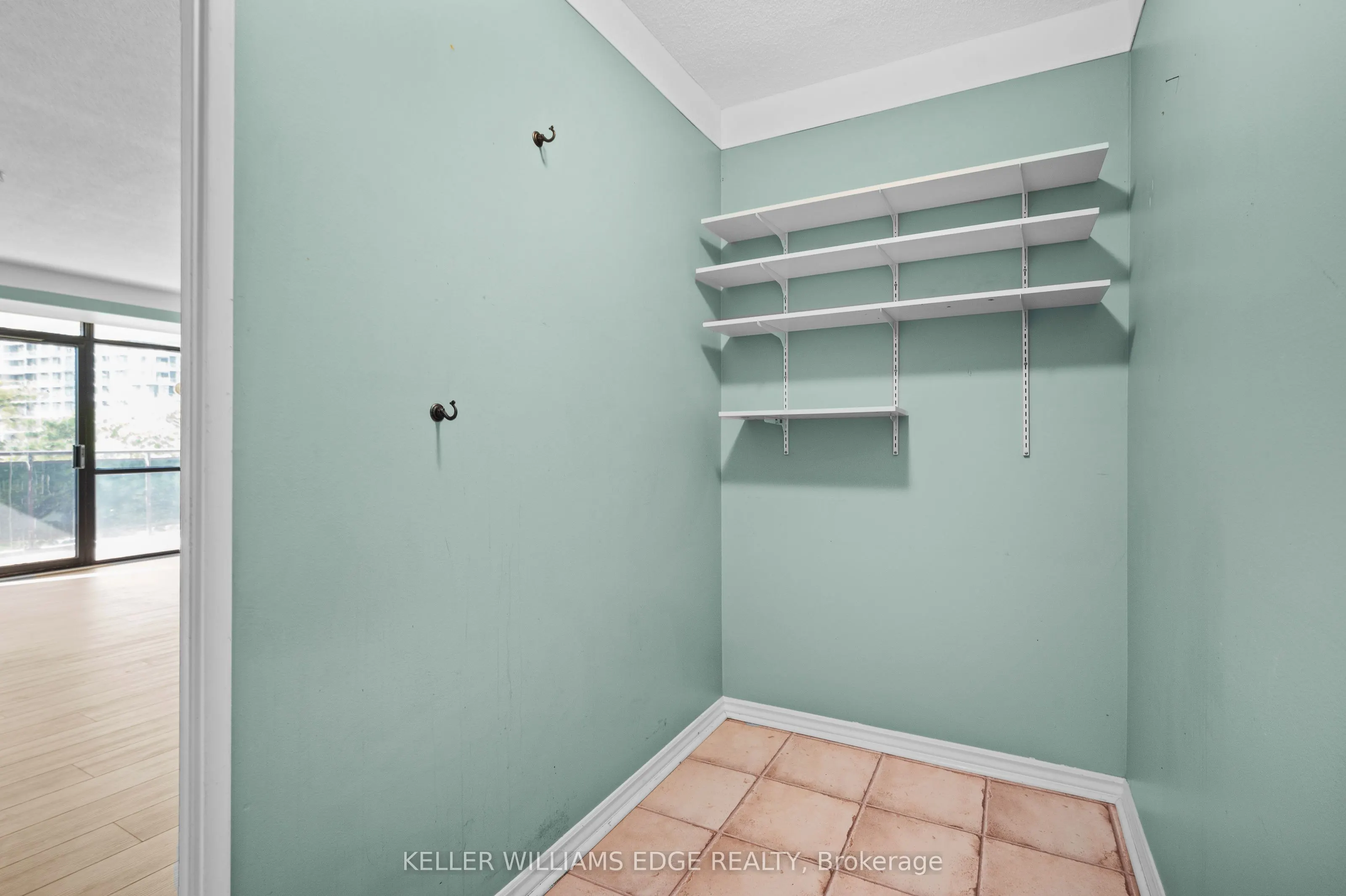 301 Frances Avenue, #404