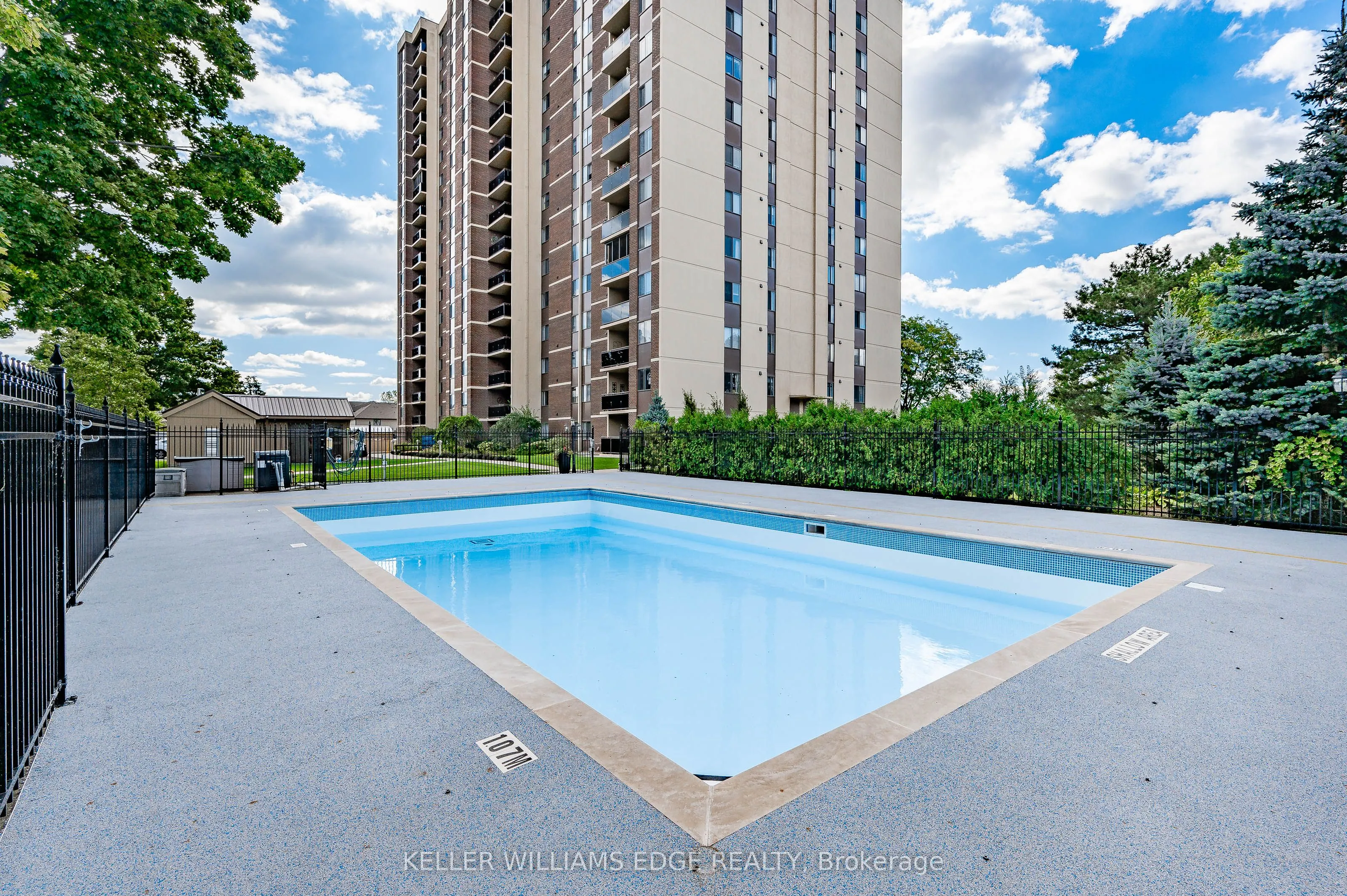 301 Frances Avenue, #404