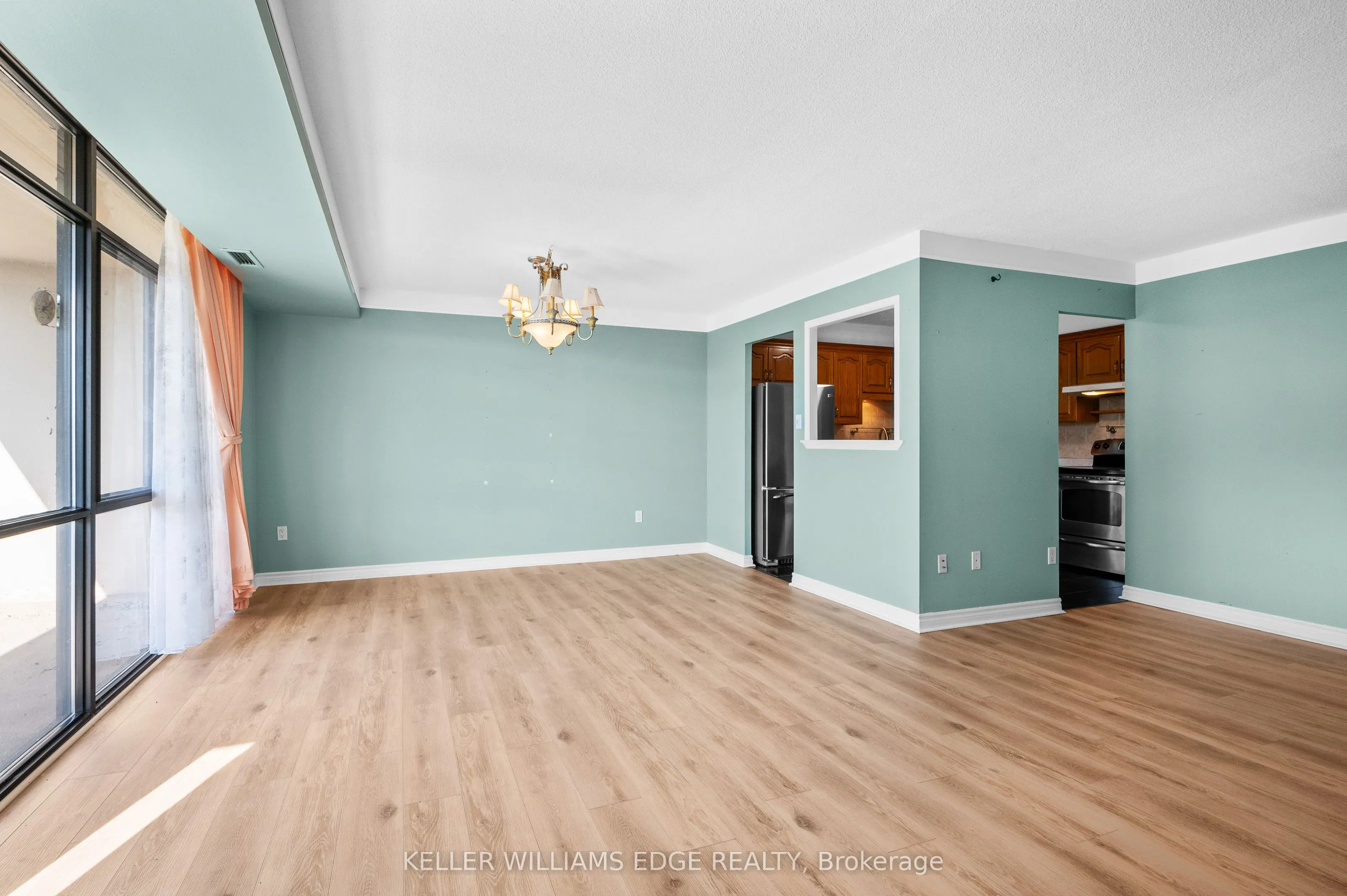 301 Frances Avenue, #404