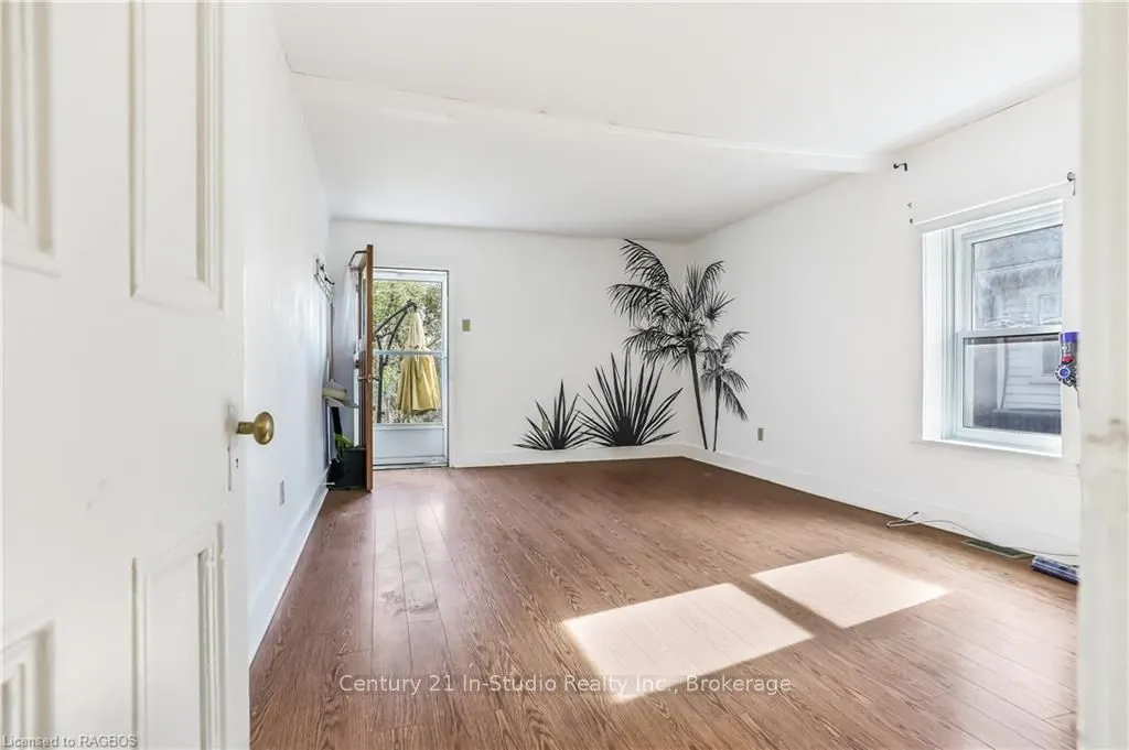 2245 4TH Avenue W
