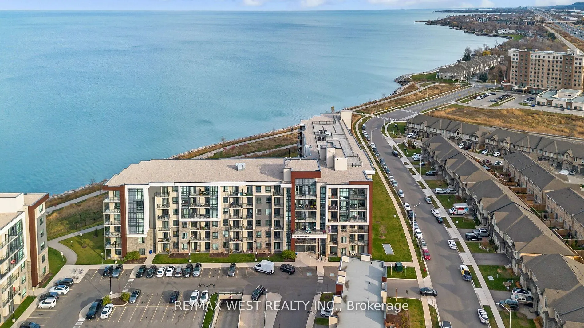 101 Shoreview Place, #131