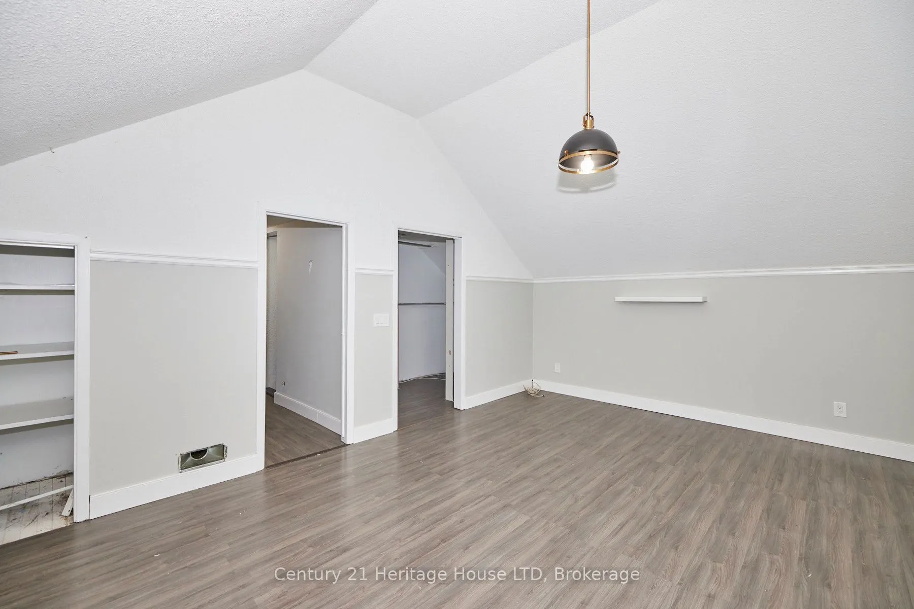407 Welland Avenue