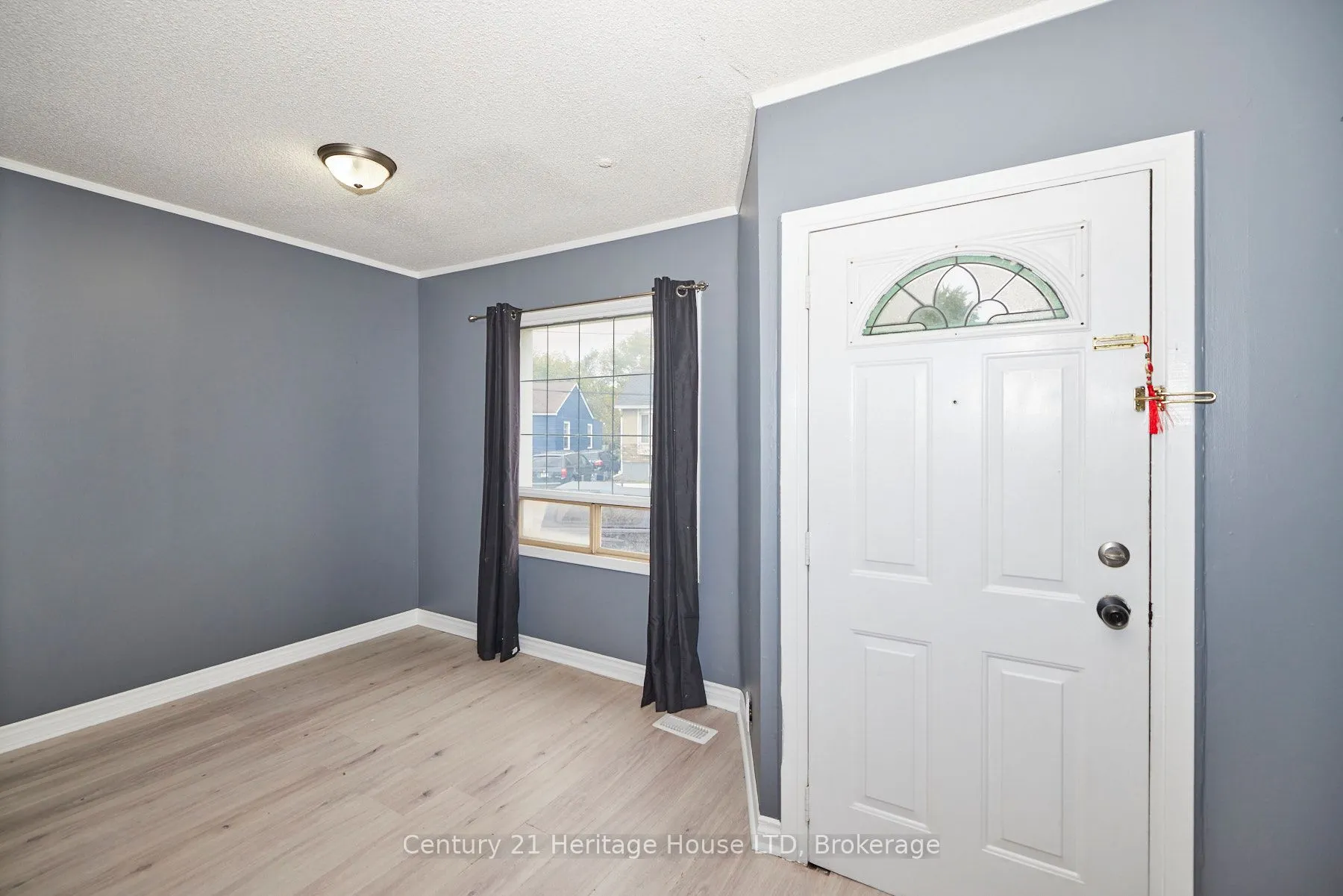 407 Welland Avenue