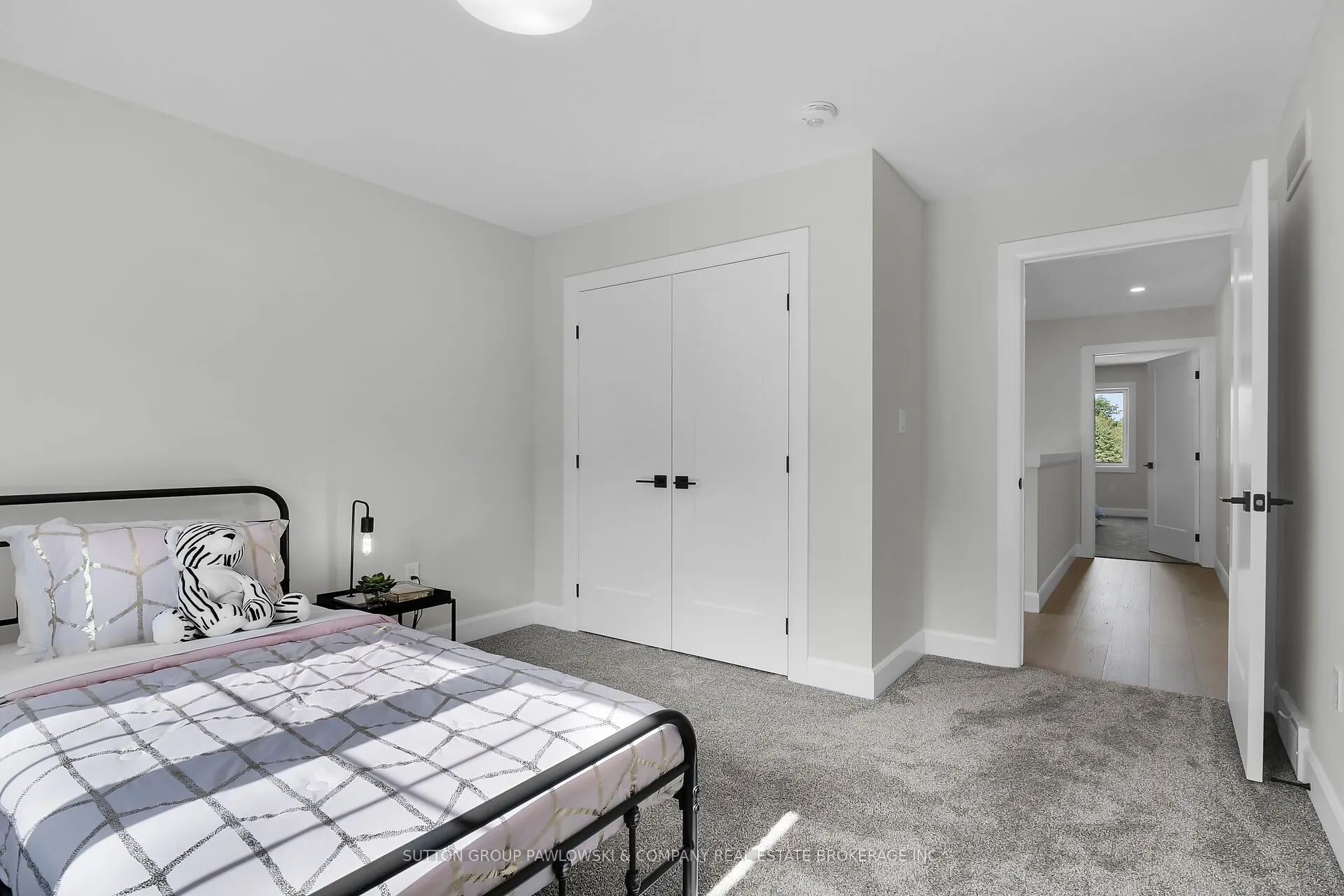 414 Old Wonderland Road #33