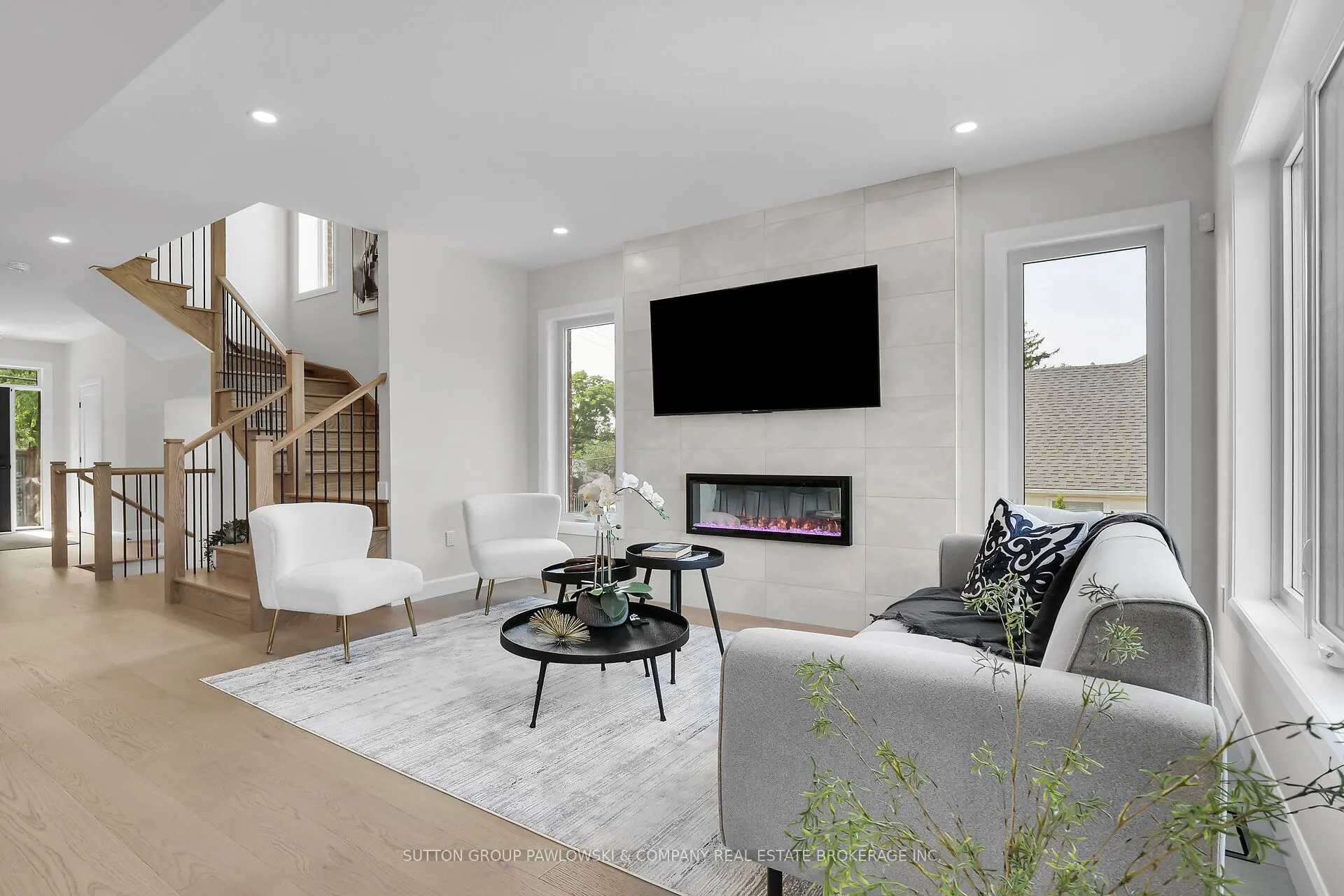 414 Old Wonderland Road #33