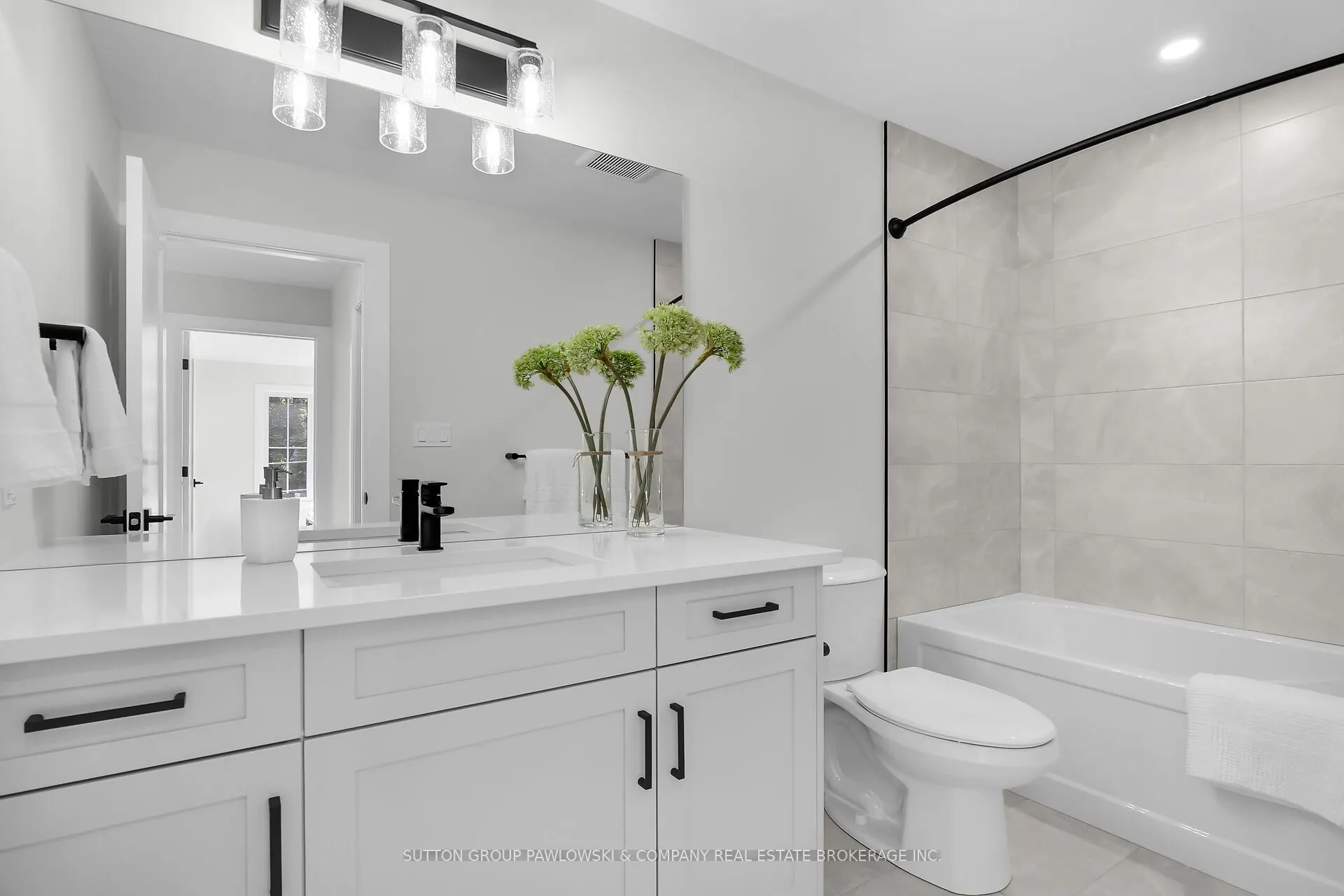 414 Old Wonderland Road #33