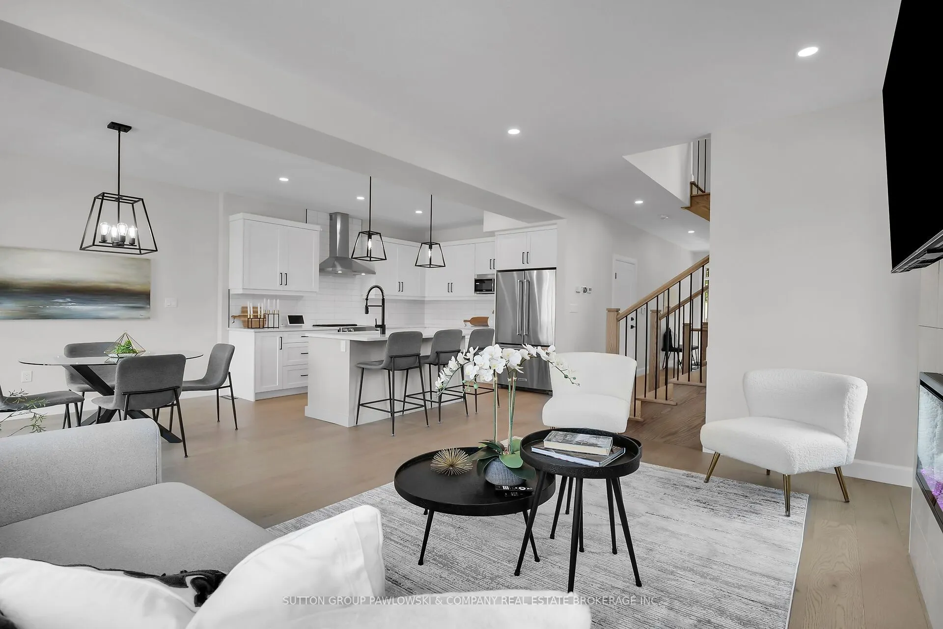414 Old Wonderland Road #33
