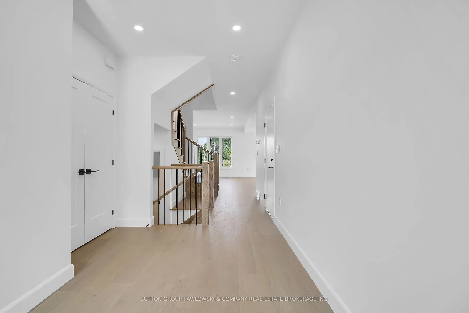 414 Old Wonderland Road #27