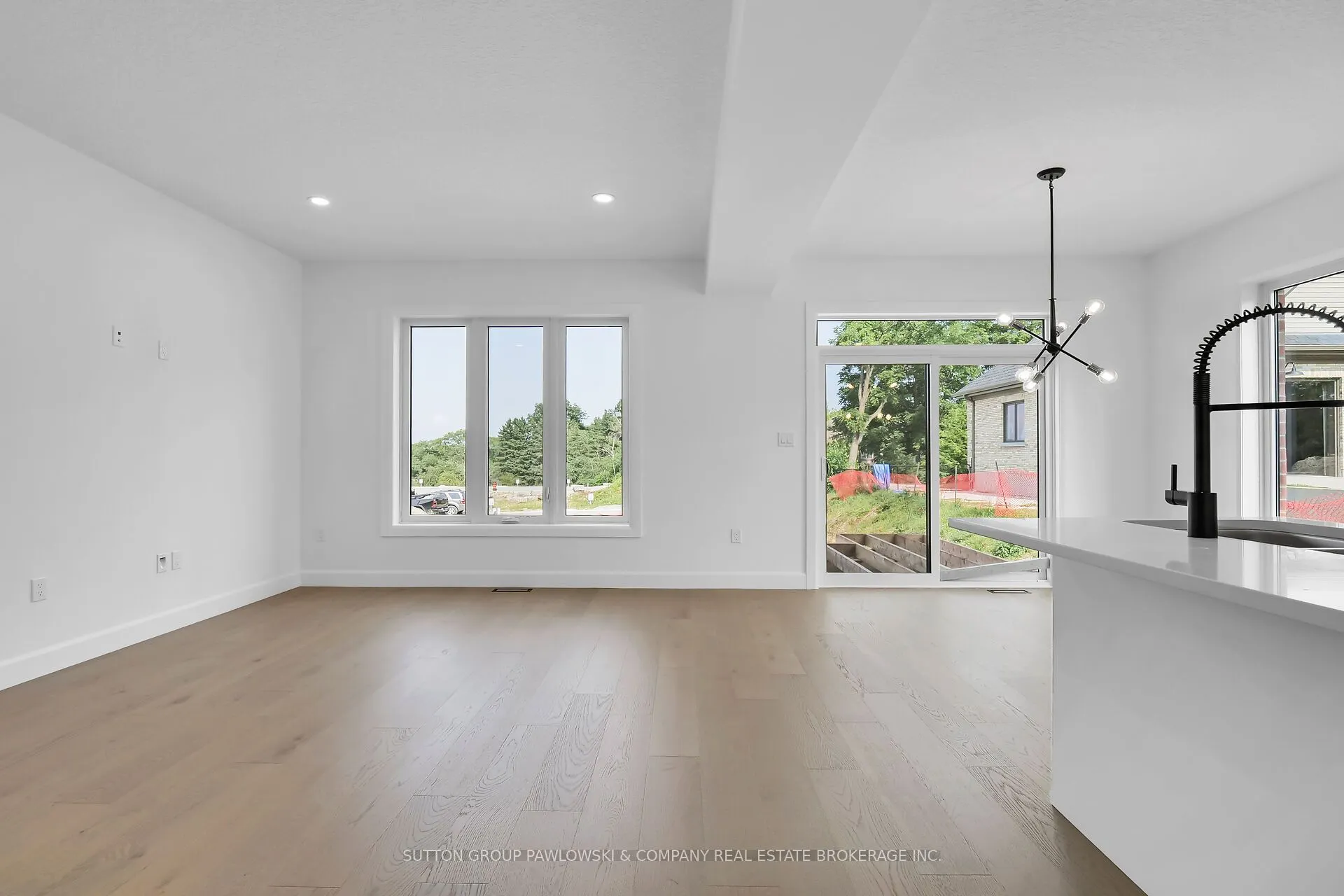 414 Old Wonderland Road #27