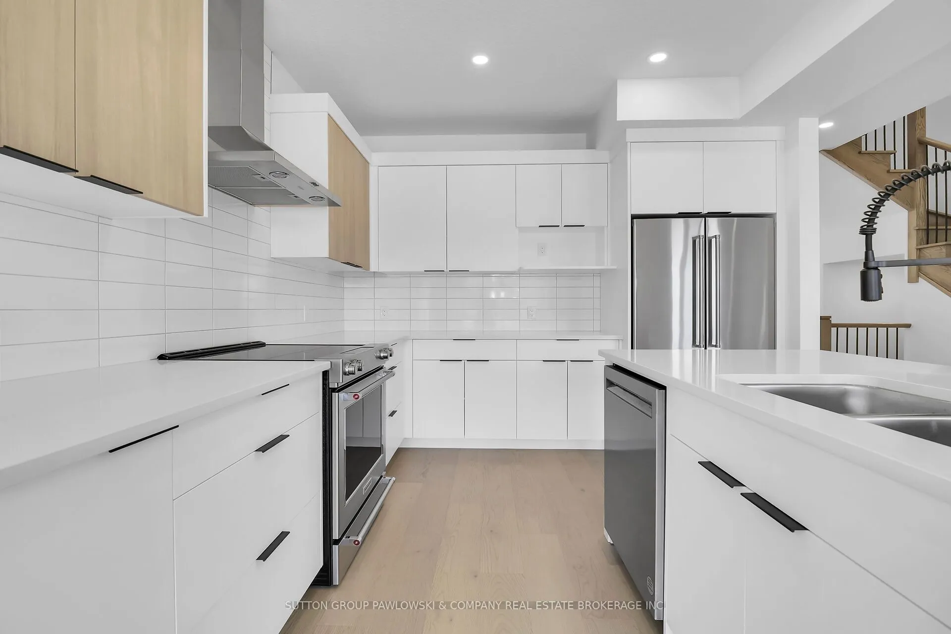 414 Old Wonderland Road #27