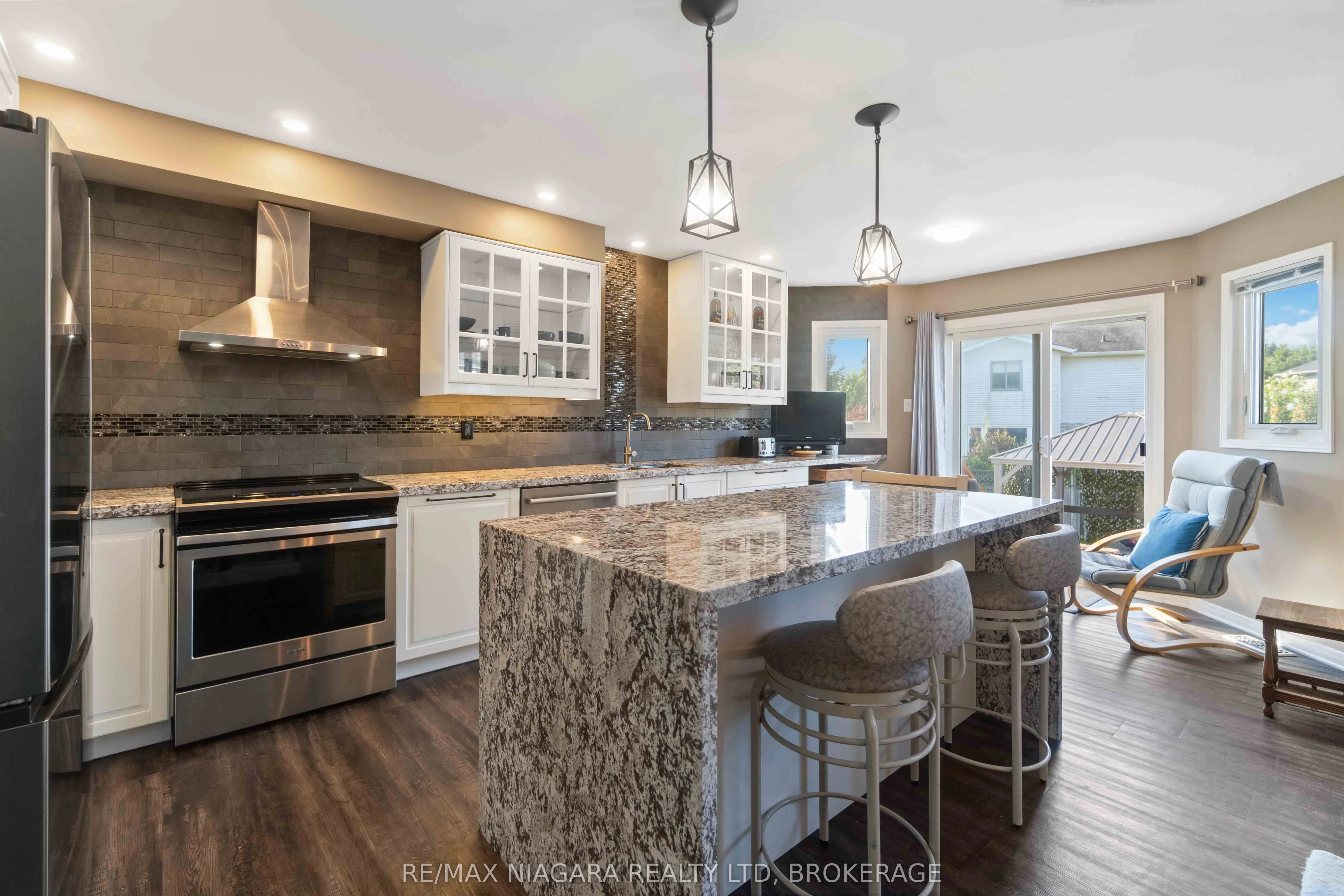 14 Meadowbrook Lane