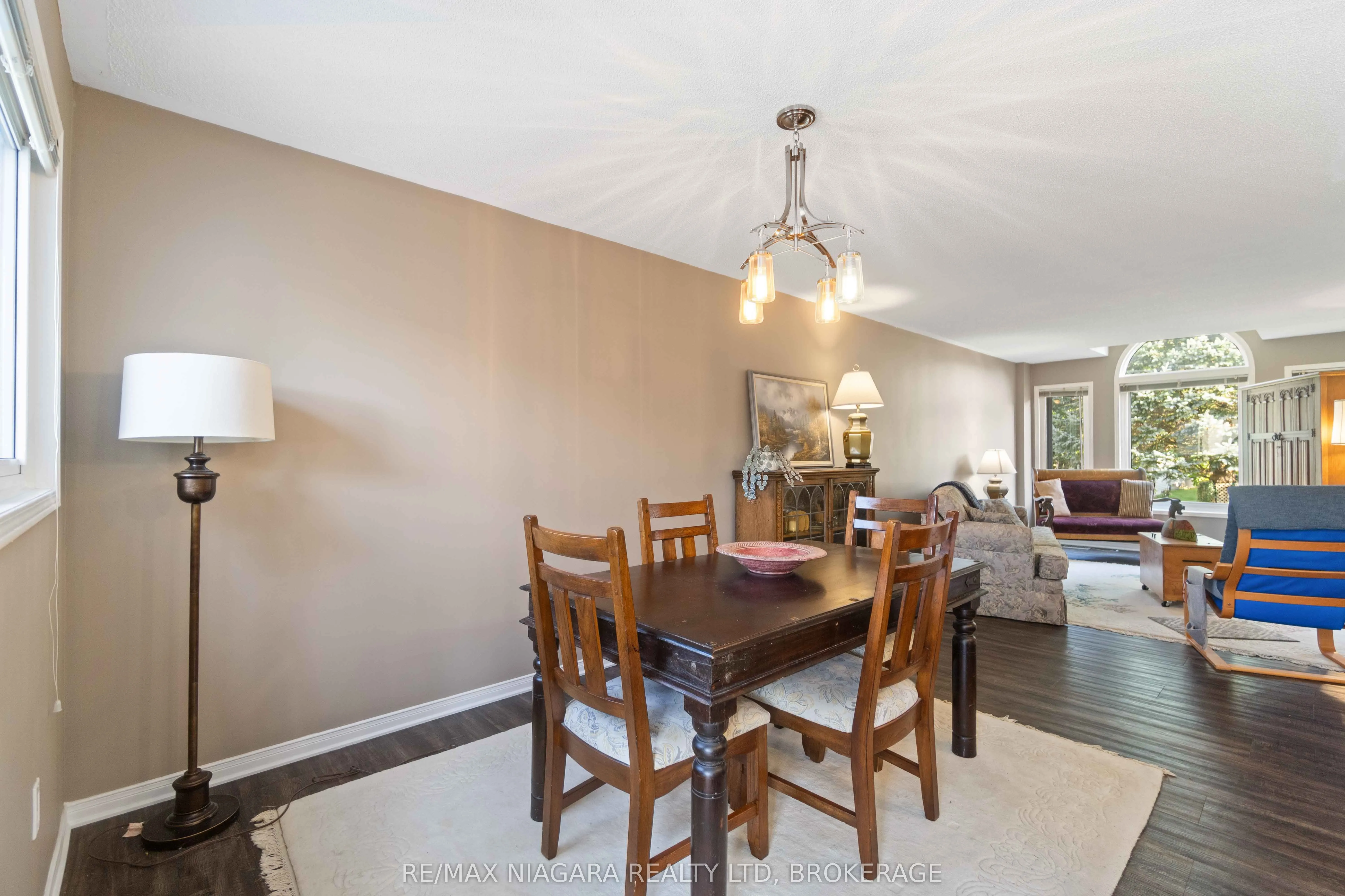 14 Meadowbrook Lane