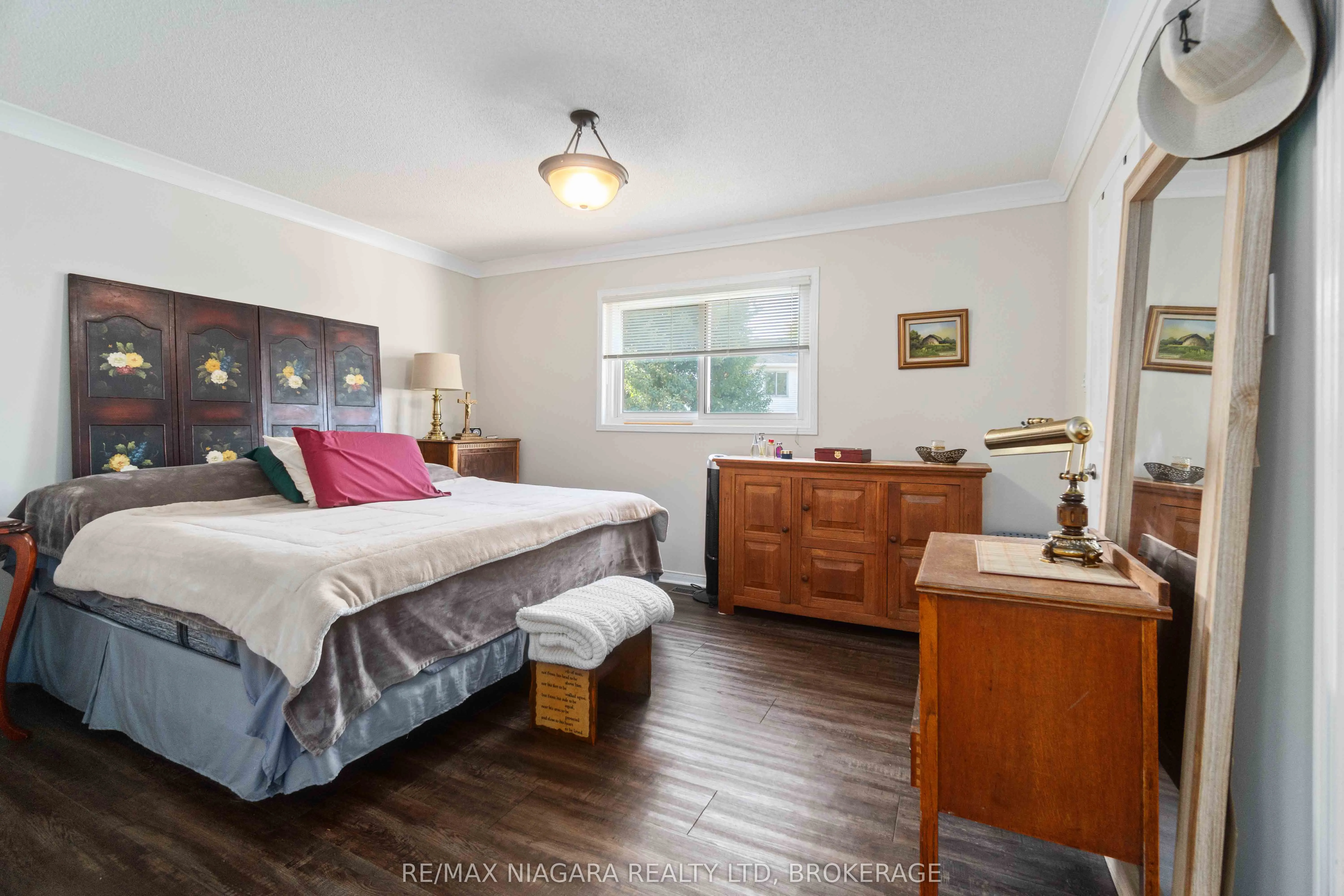 14 Meadowbrook Lane