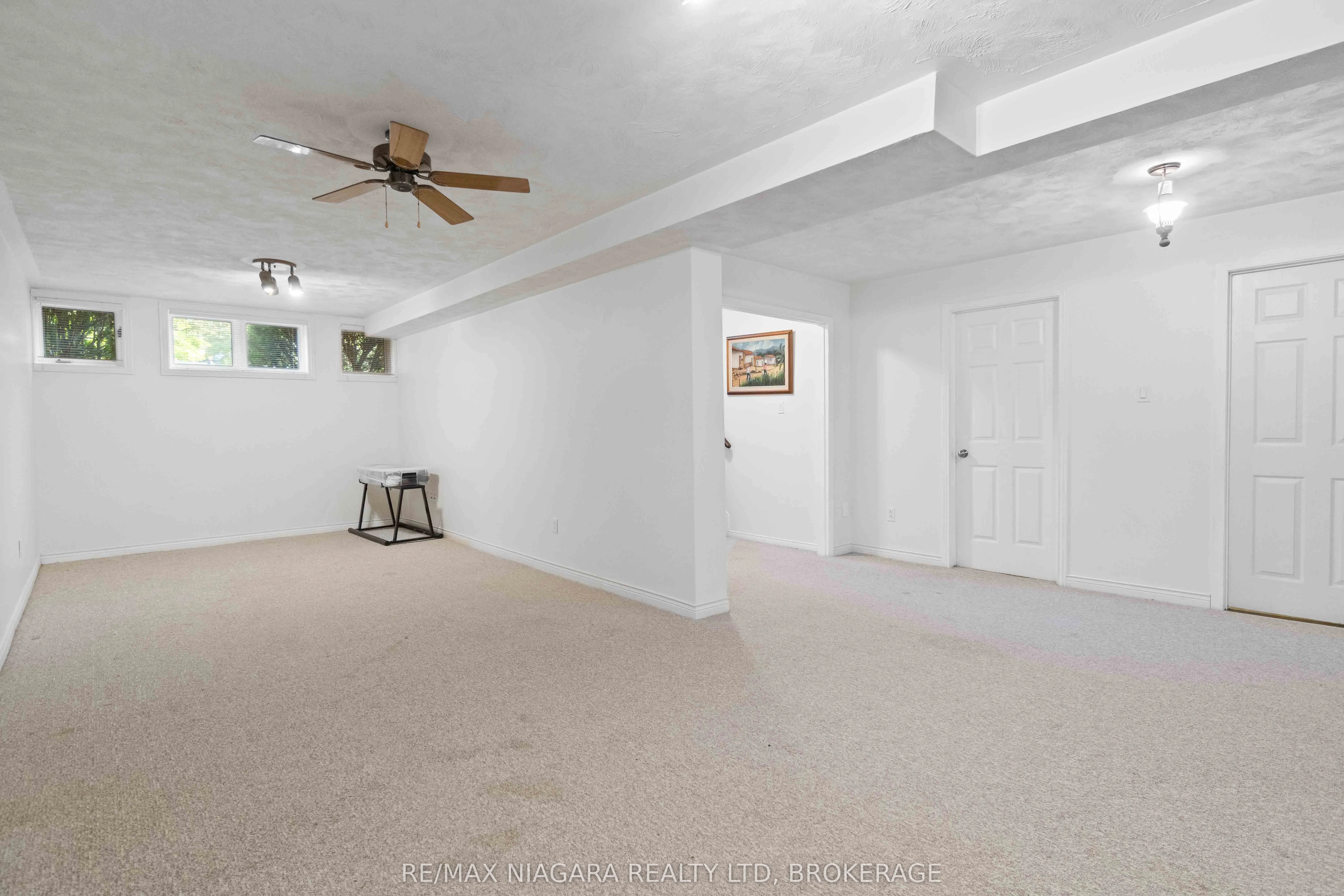 14 Meadowbrook Lane