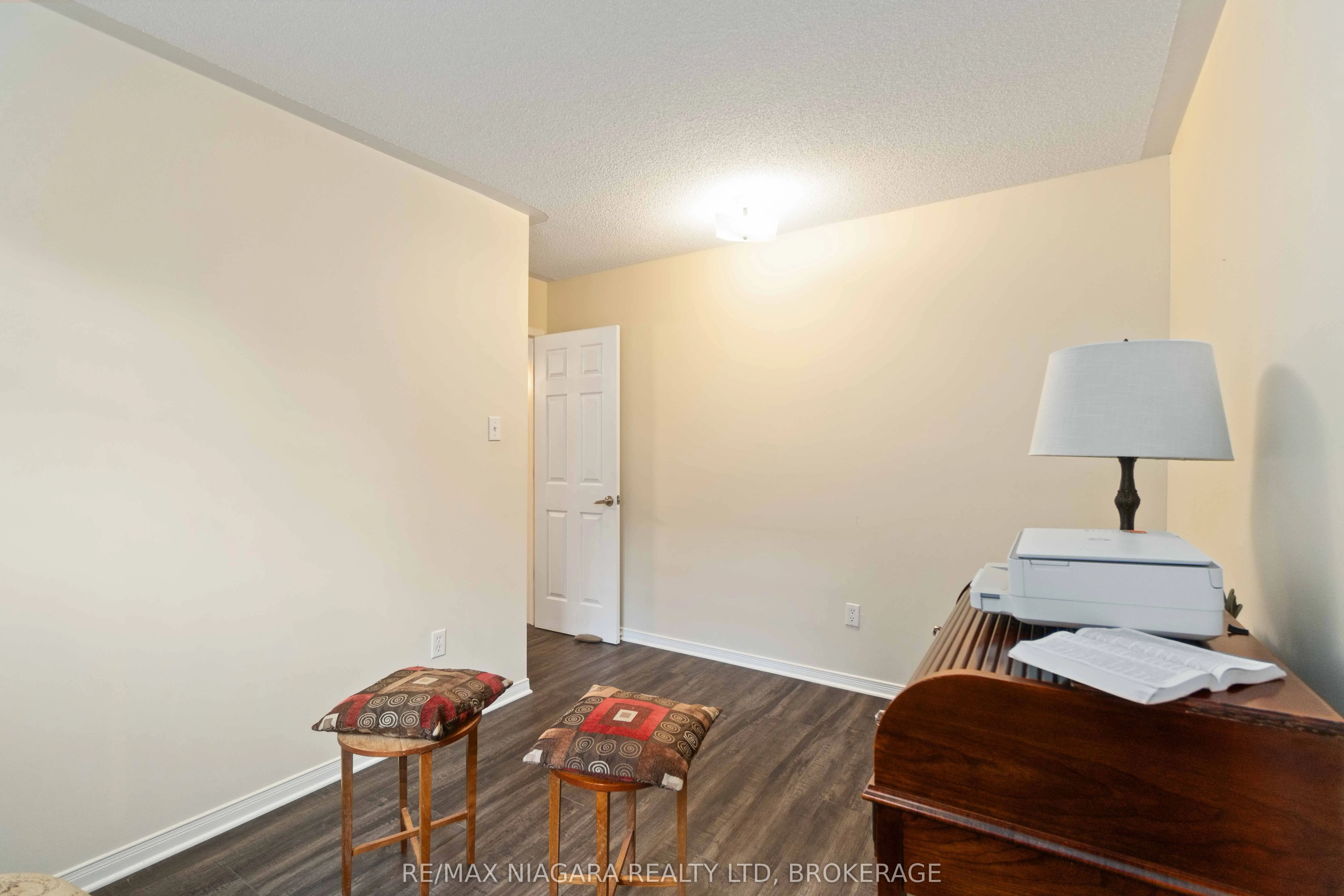 14 Meadowbrook Lane