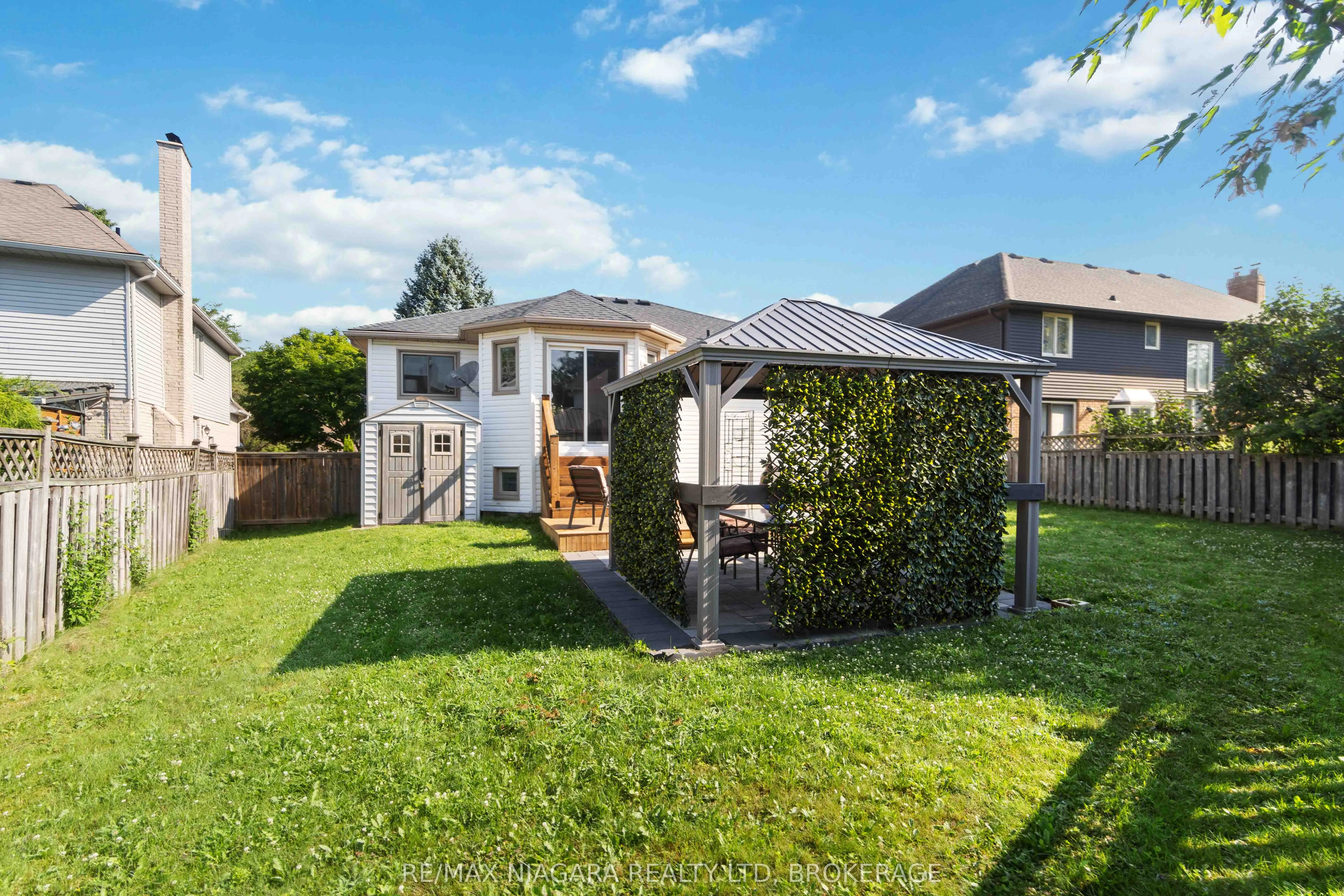 14 Meadowbrook Lane