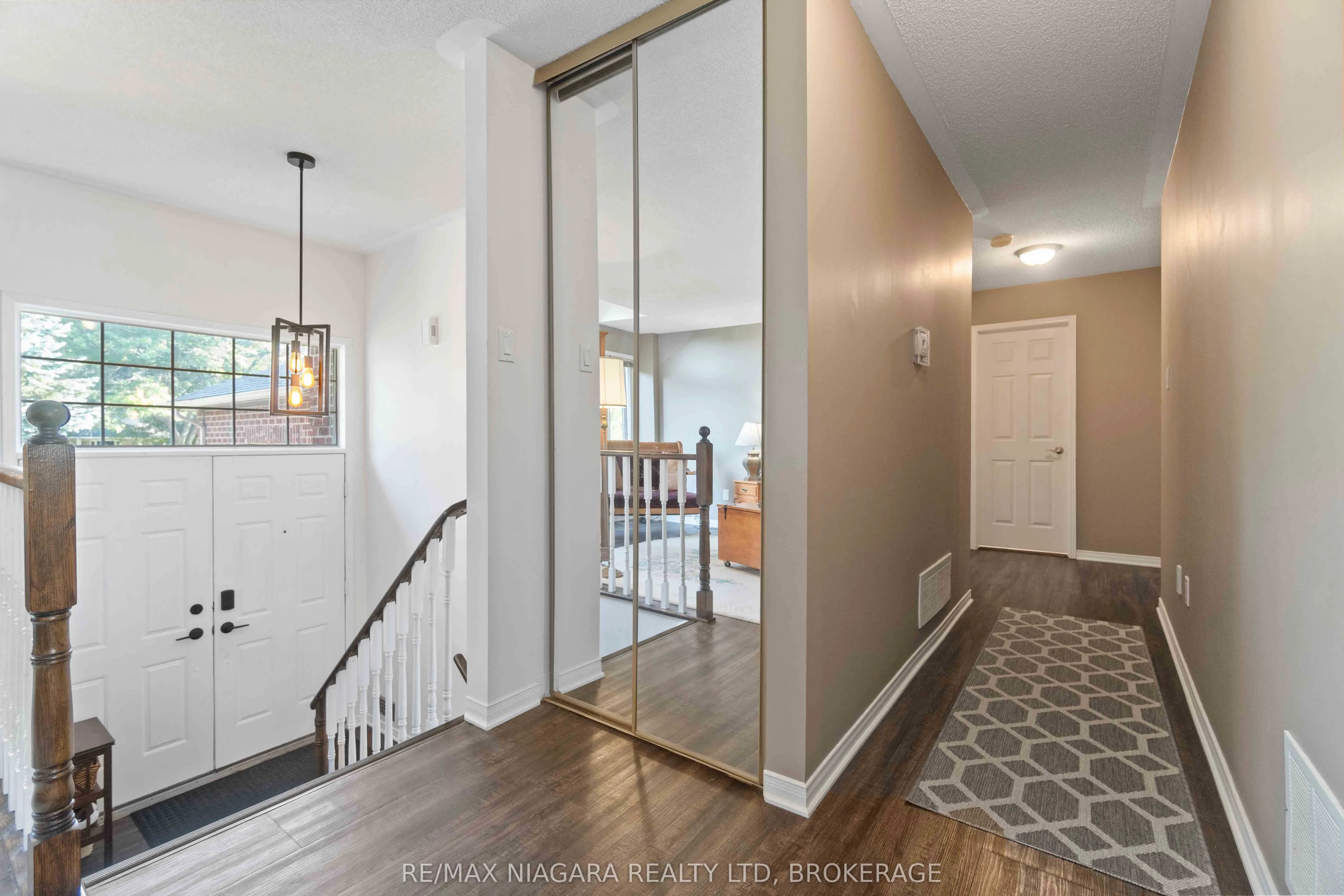 14 Meadowbrook Lane