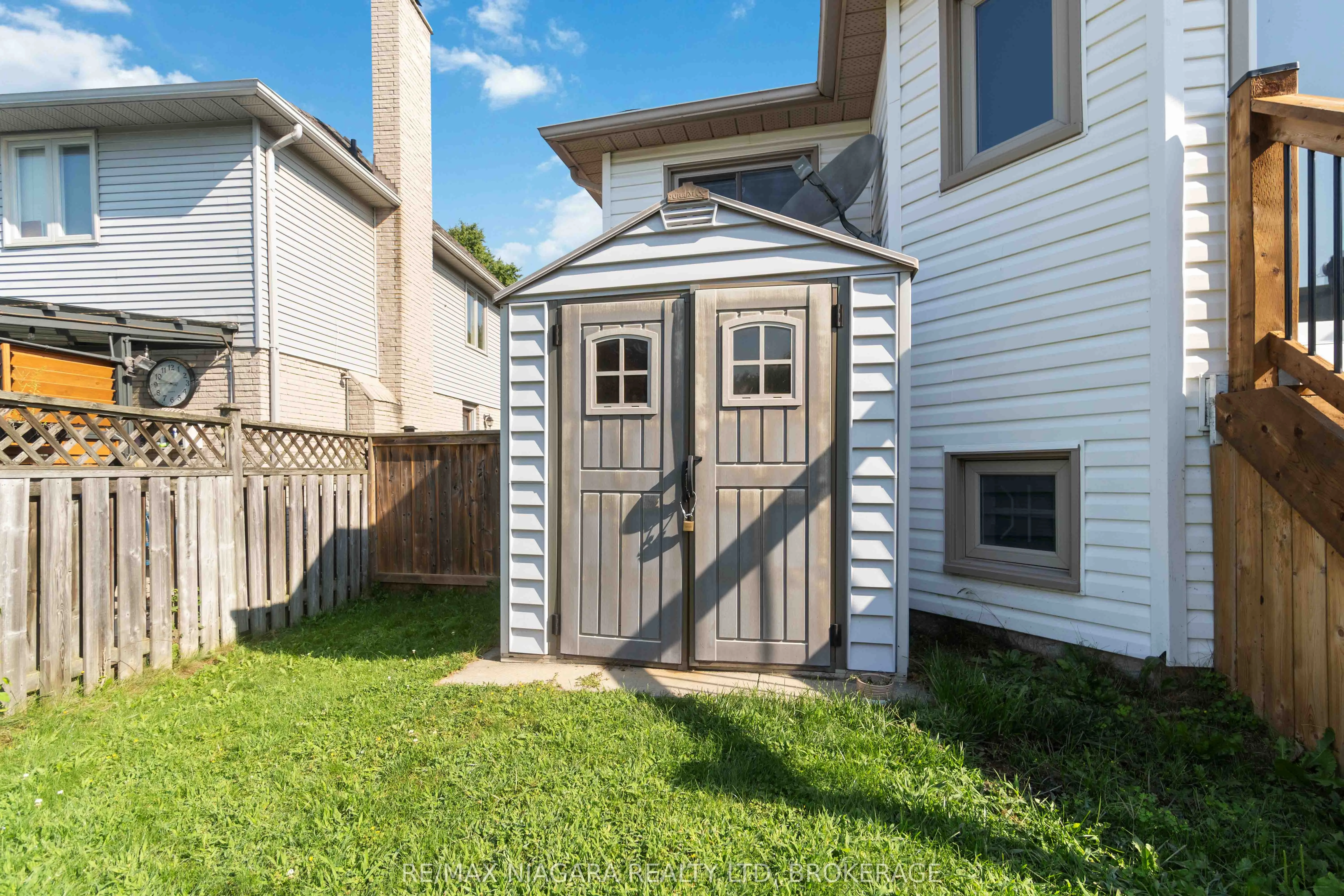 14 Meadowbrook Lane