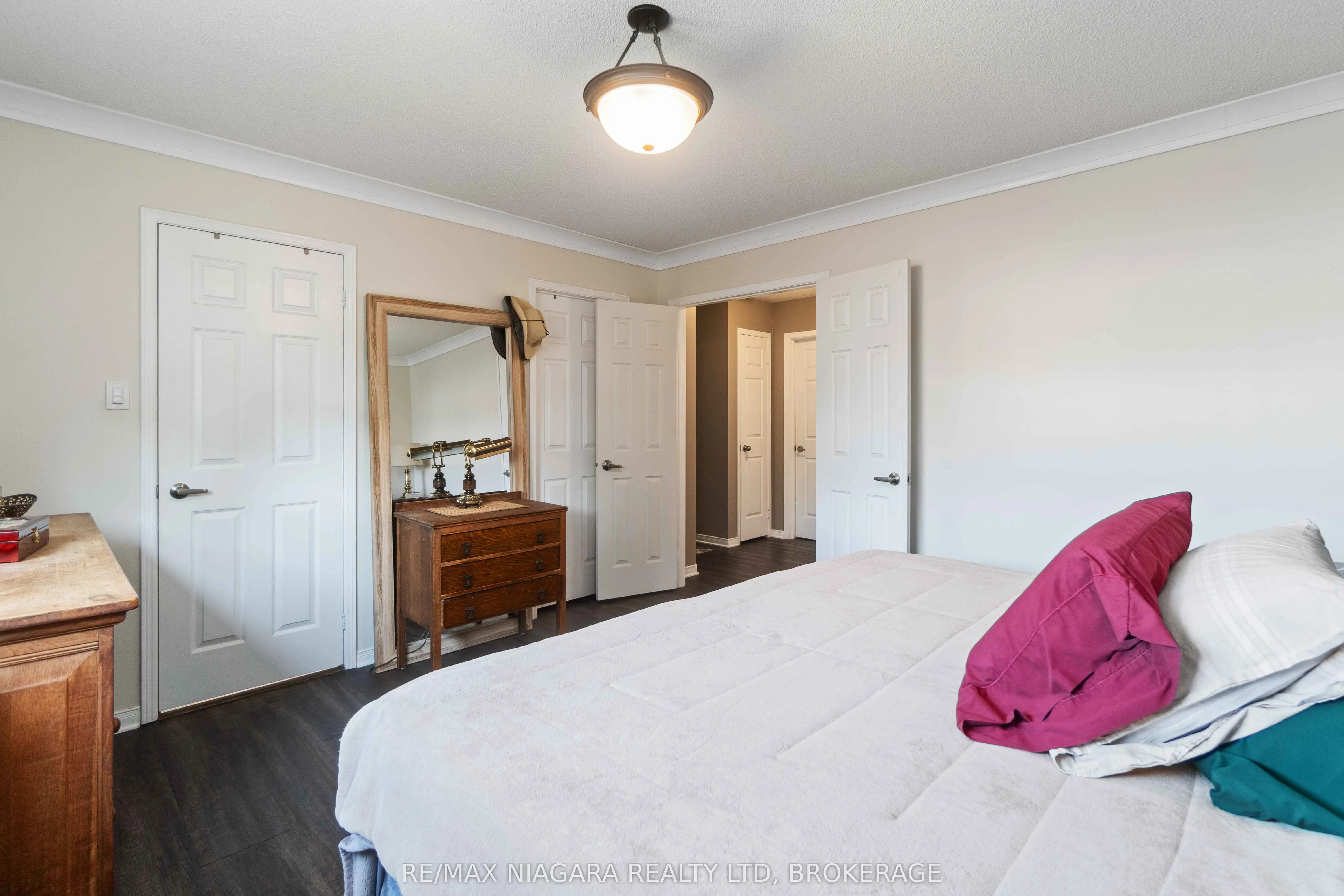 14 Meadowbrook Lane