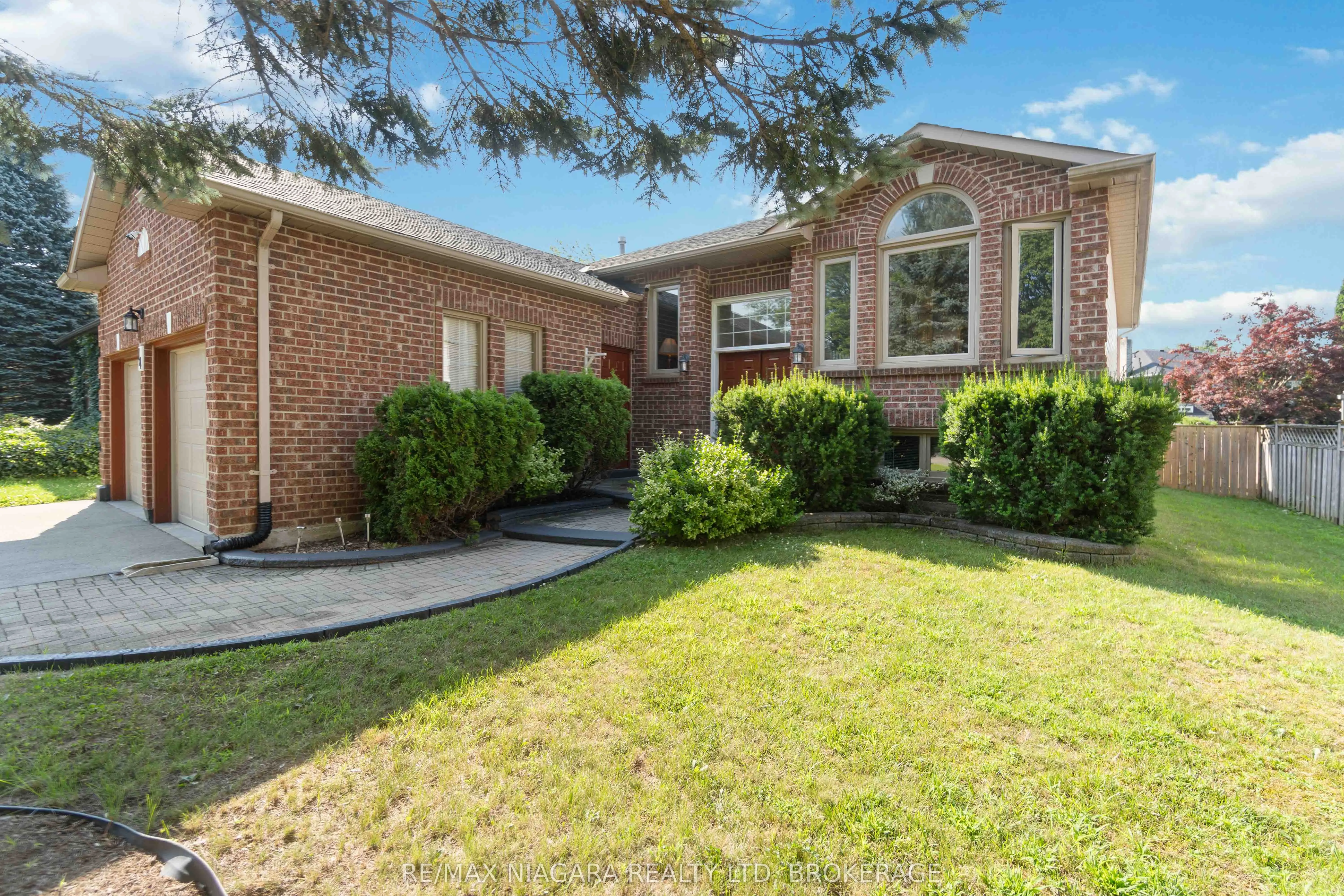 14 Meadowbrook Lane