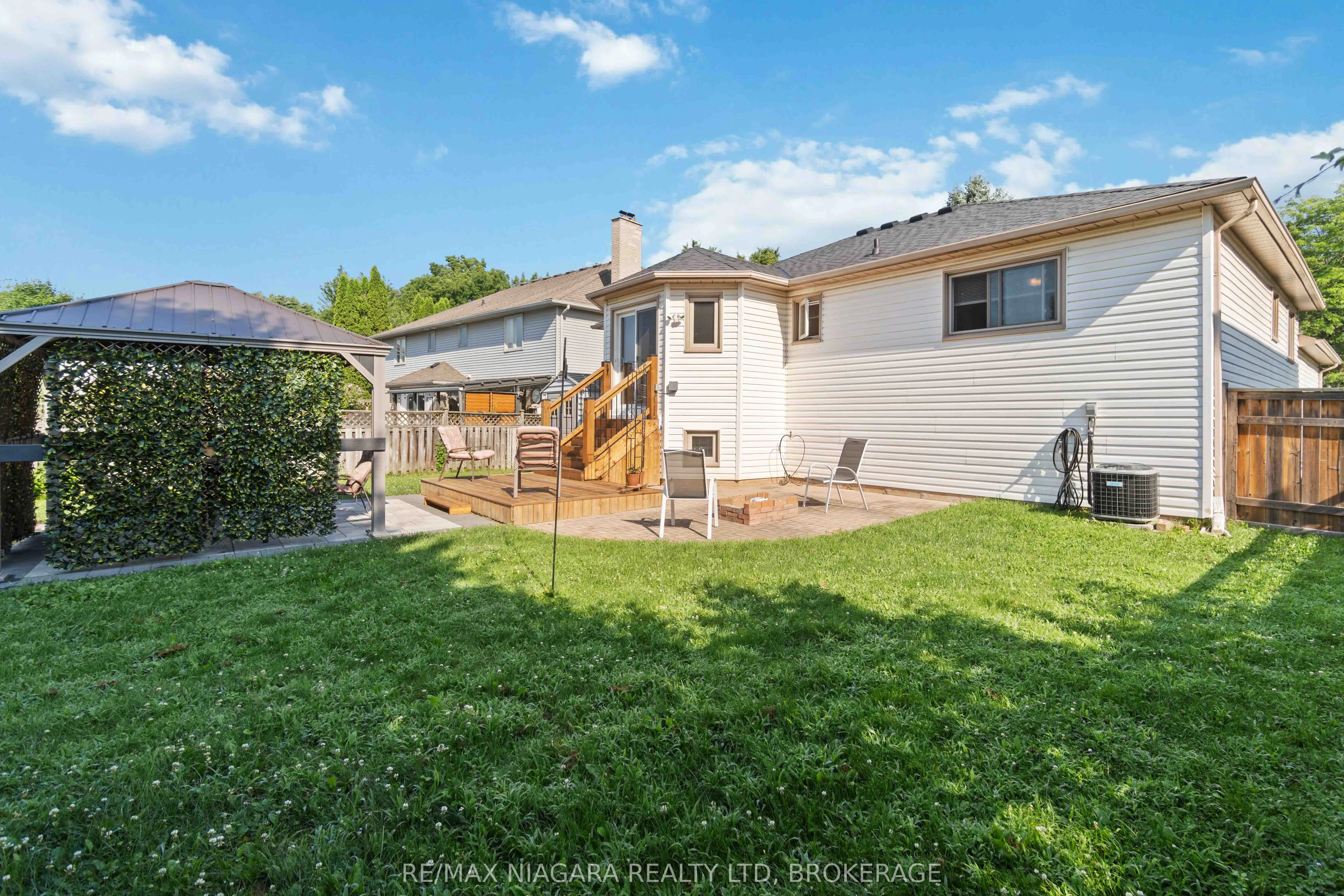 14 Meadowbrook Lane