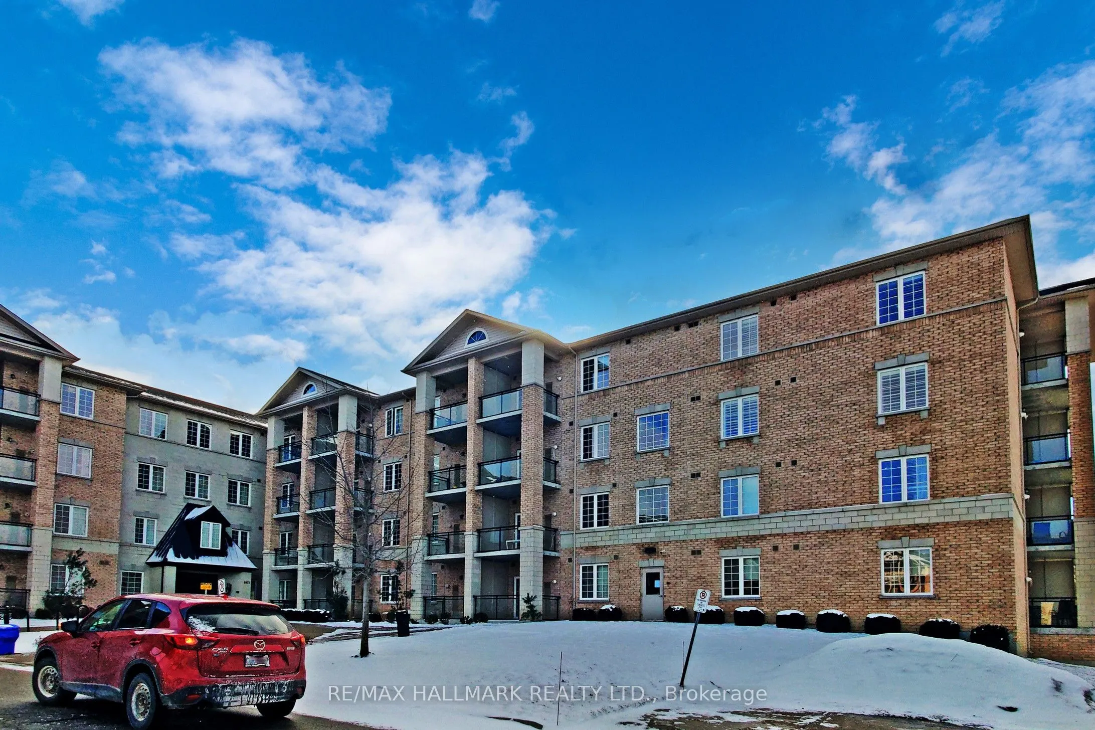 1077 Gordon Street, #315