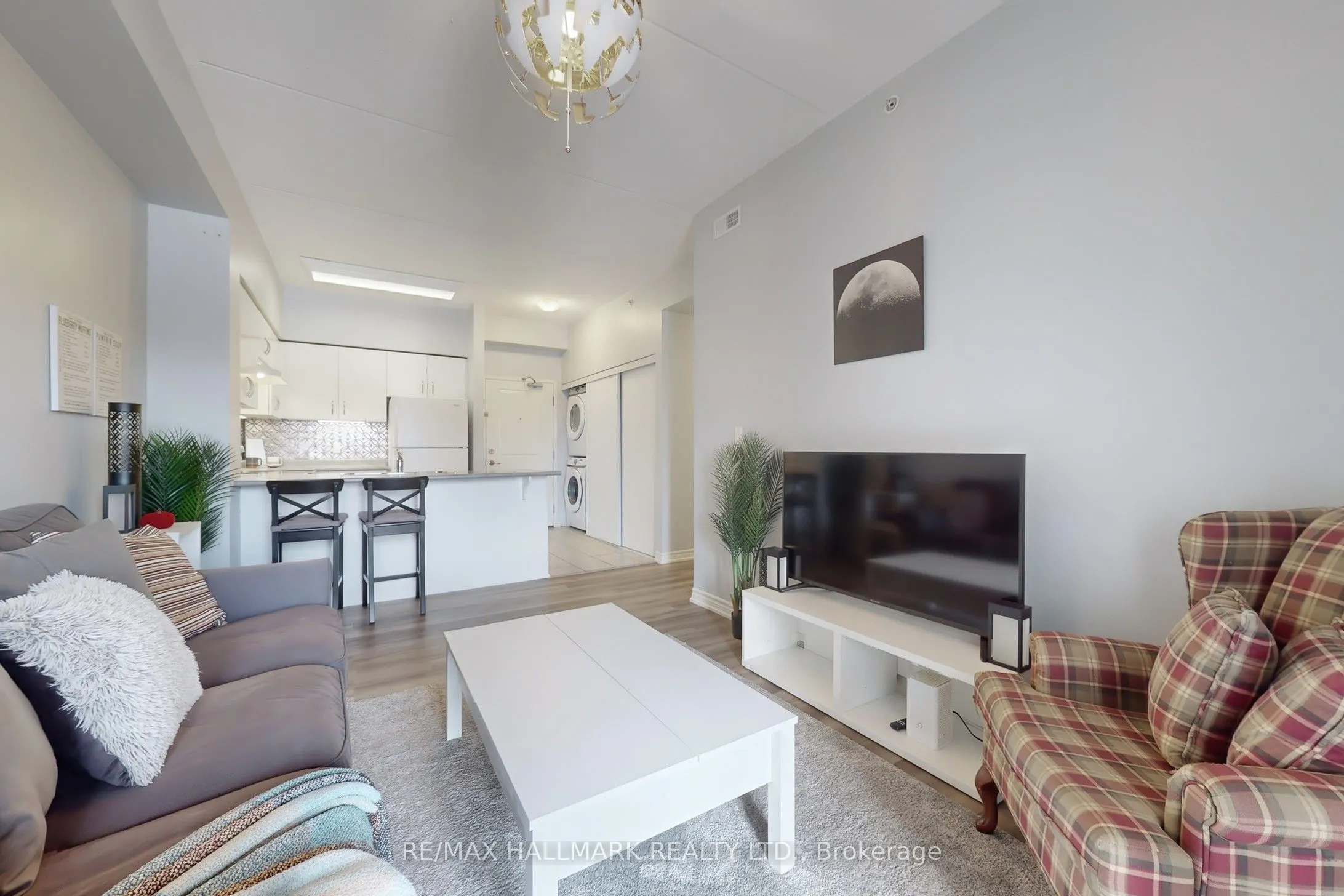 1077 Gordon Street, #315