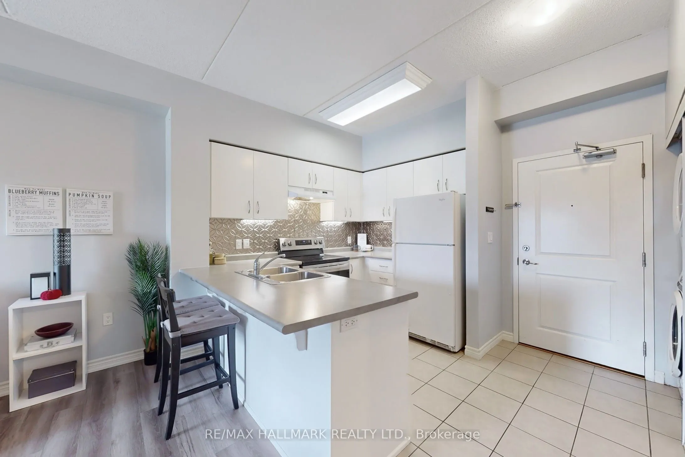 1077 Gordon Street, #315