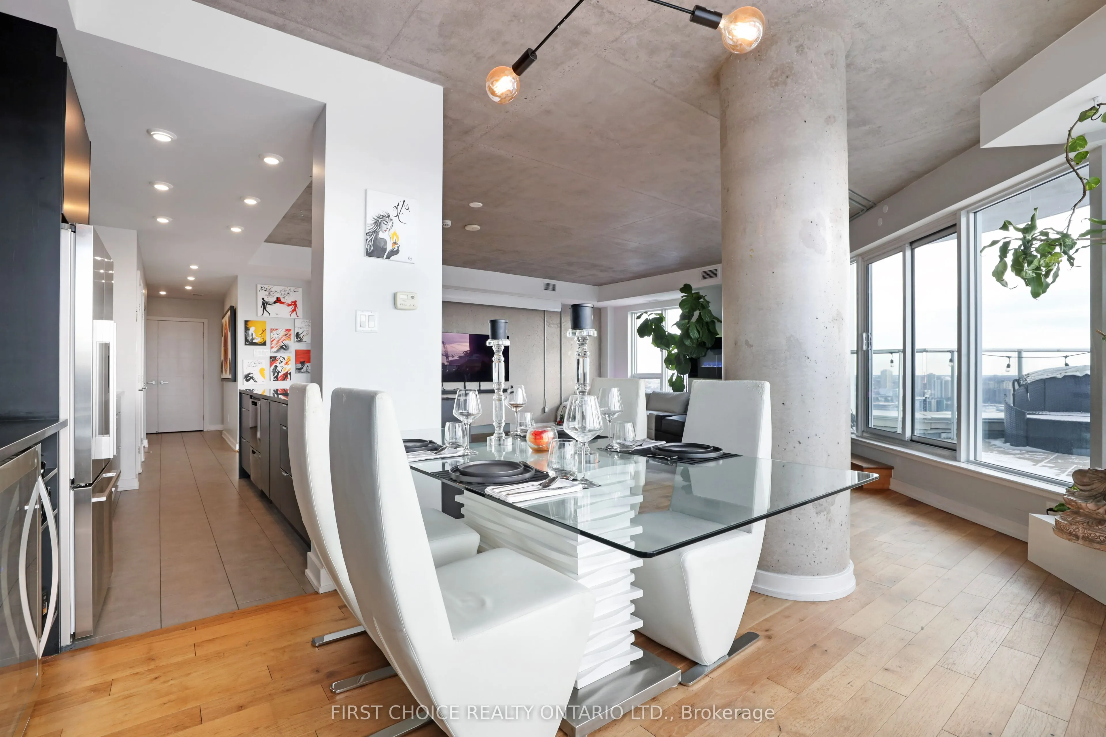 195 Besserer Street, #2701