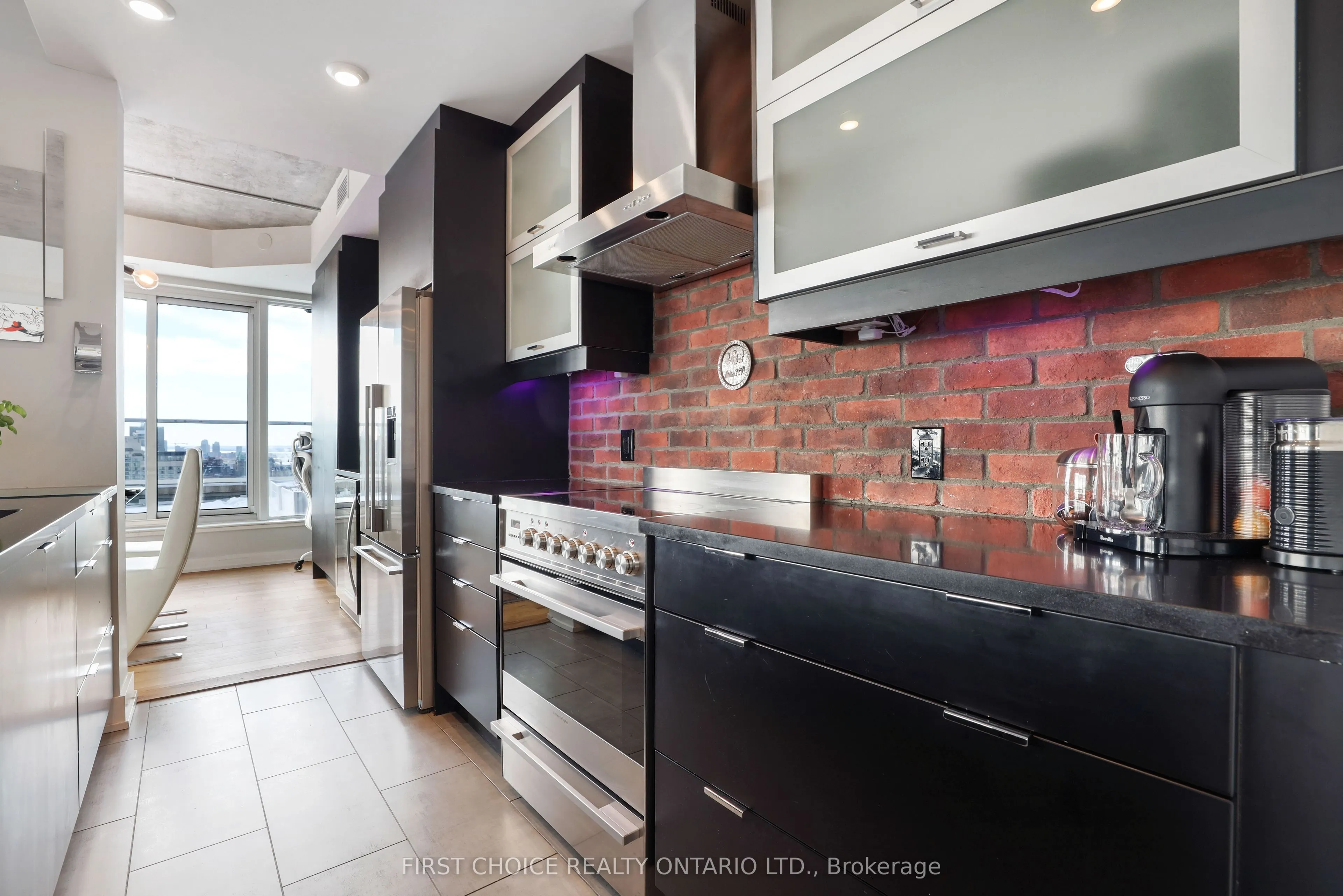 195 Besserer Street, #2701