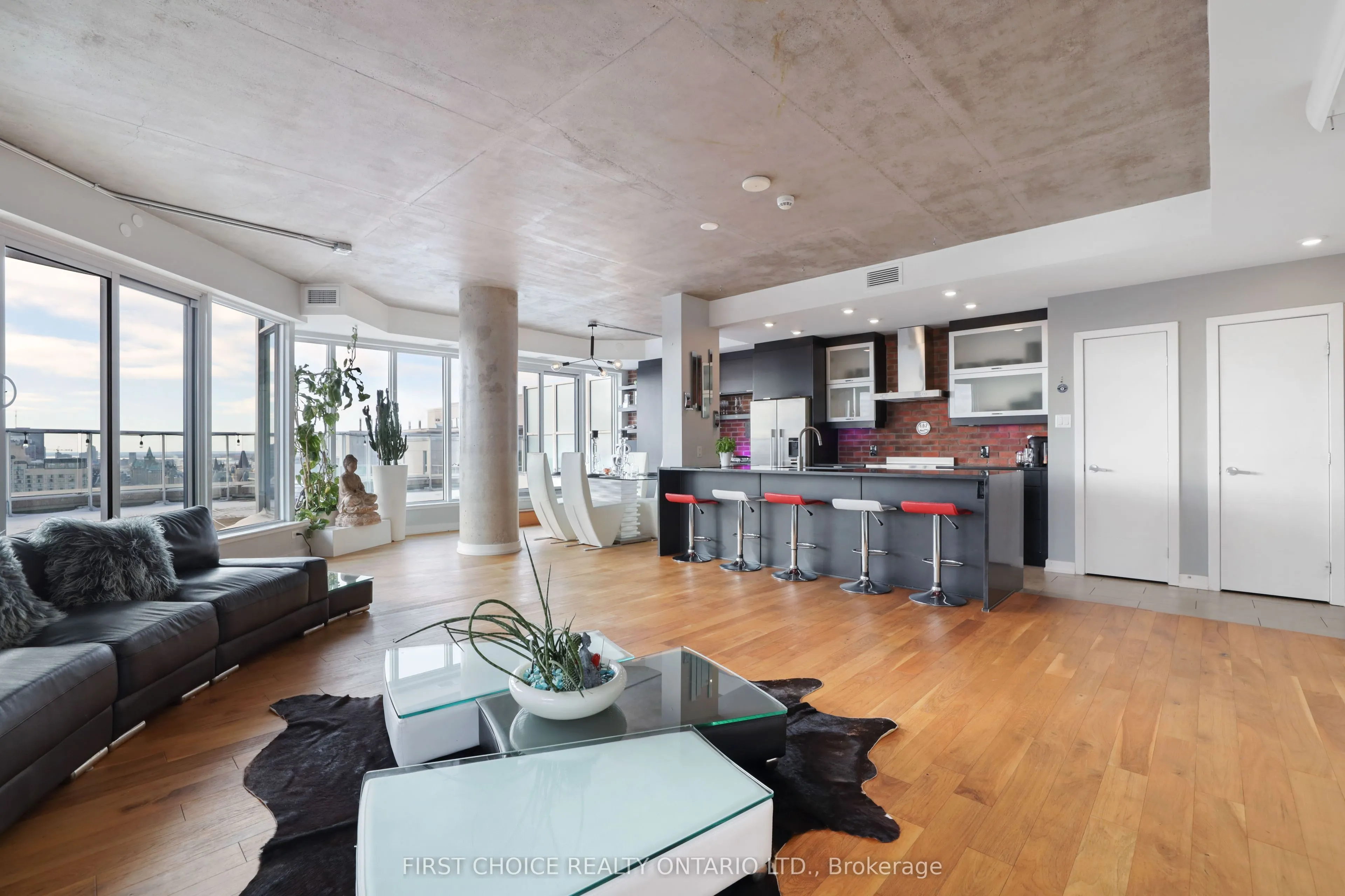 195 Besserer Street, #2701