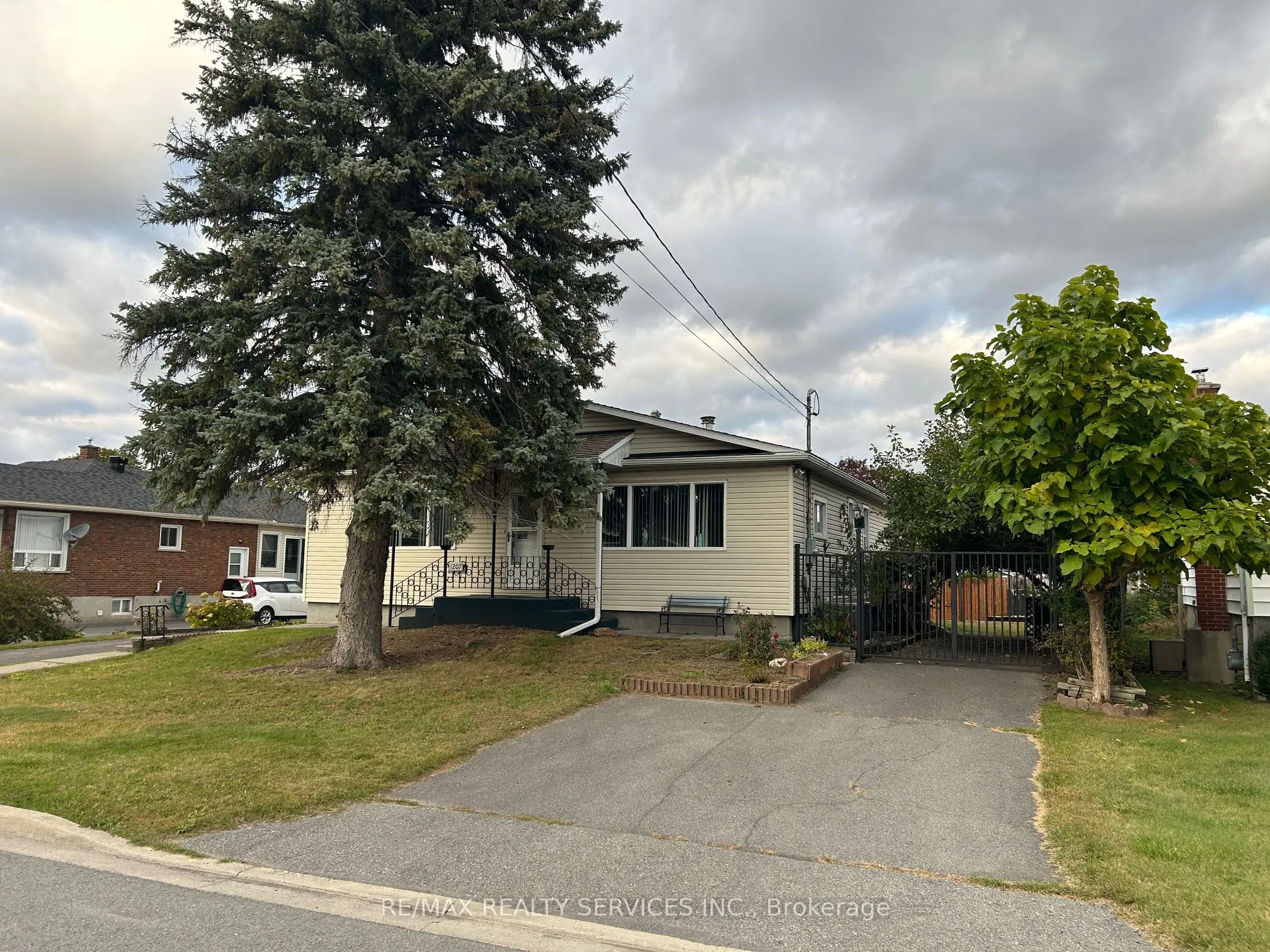 1207 Henry Street