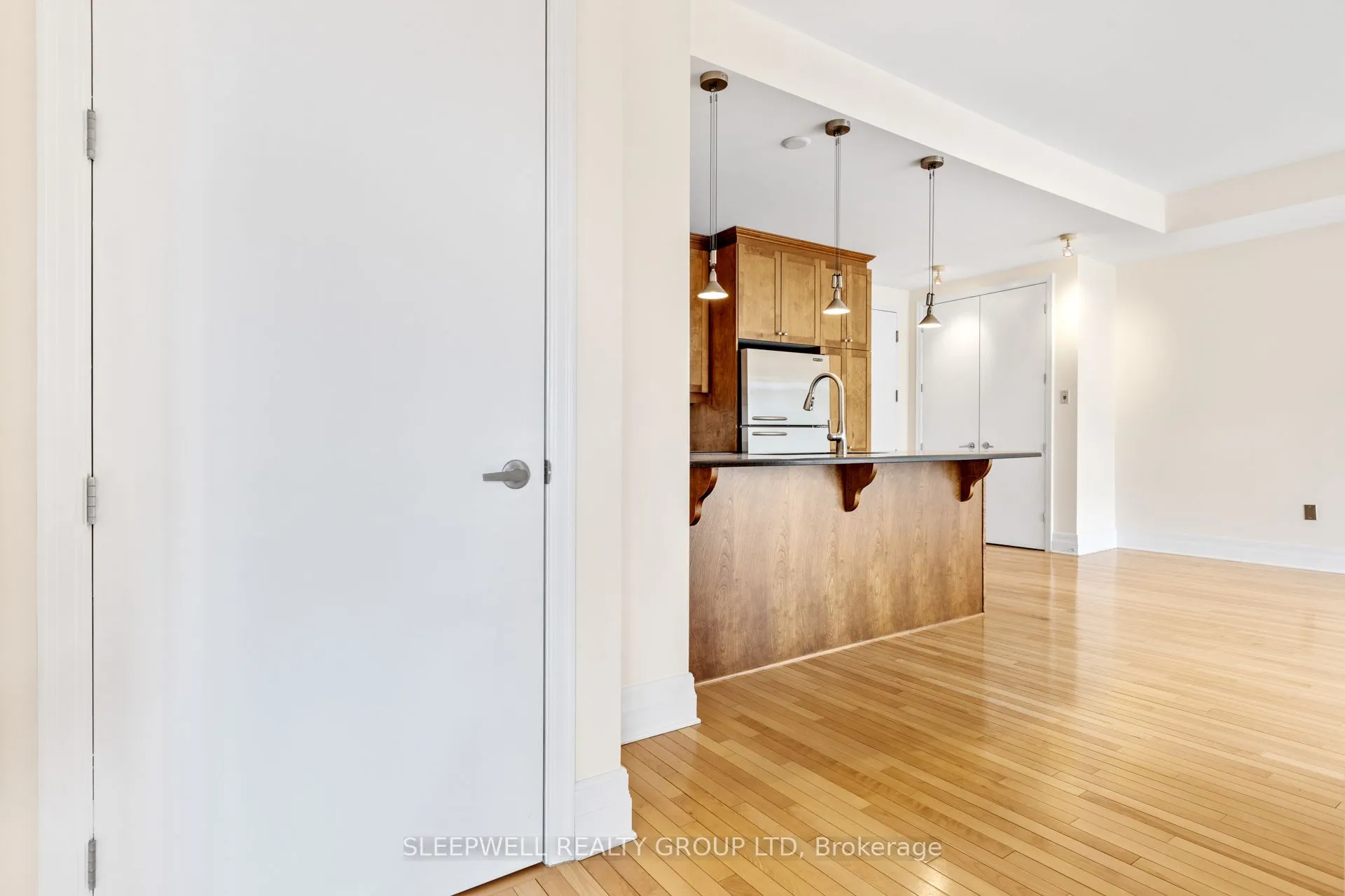 420 Berkley Avenue #706