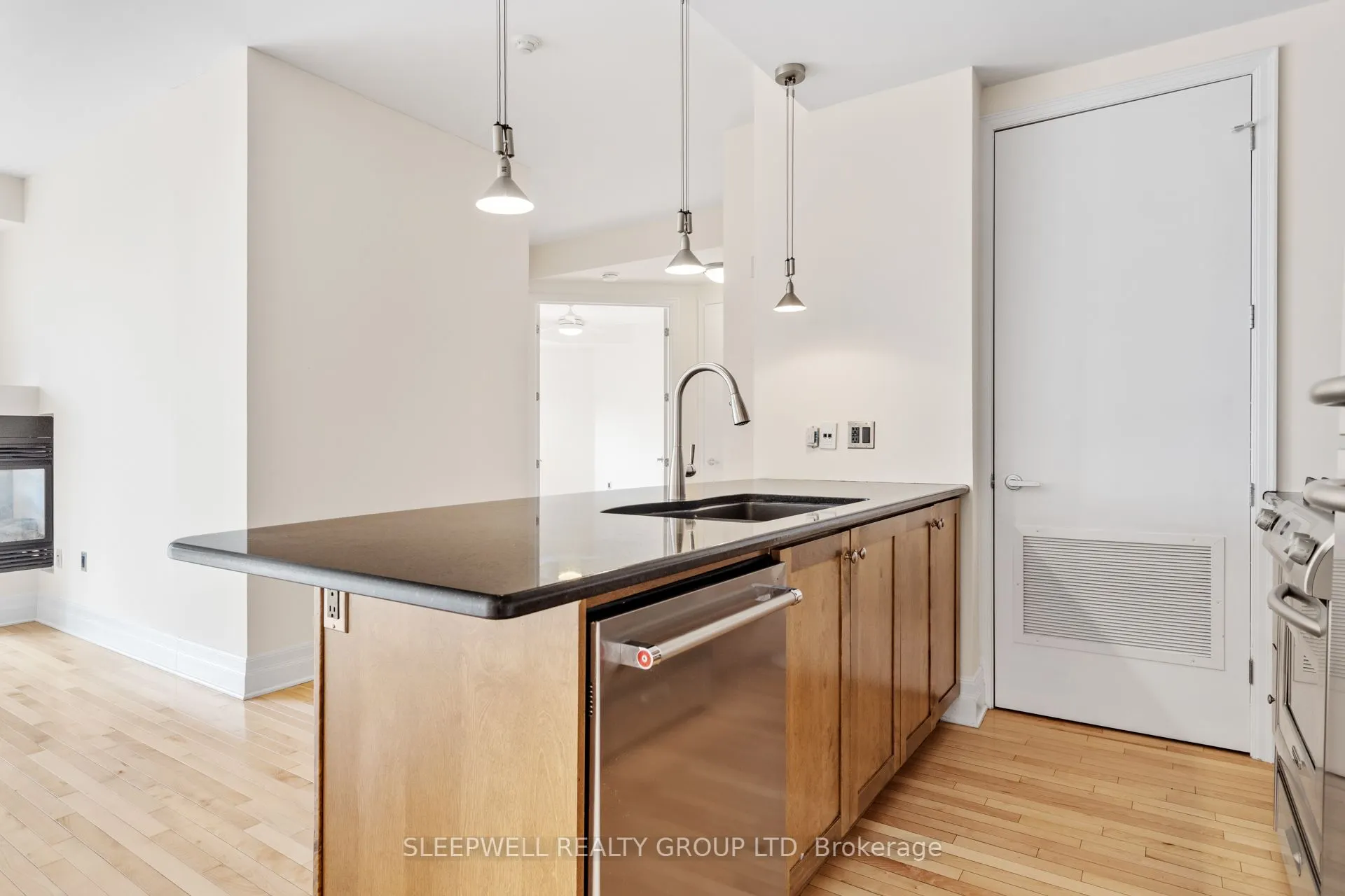 420 Berkley Avenue #706