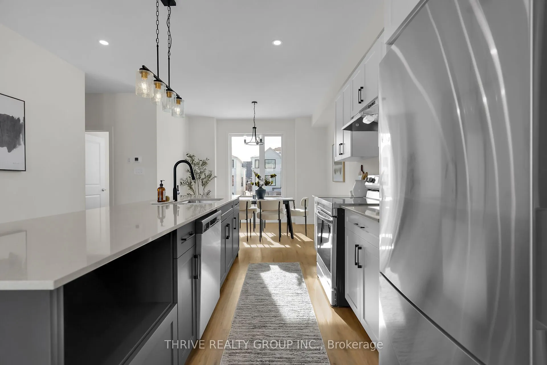 1595 Capri Crescent, #82