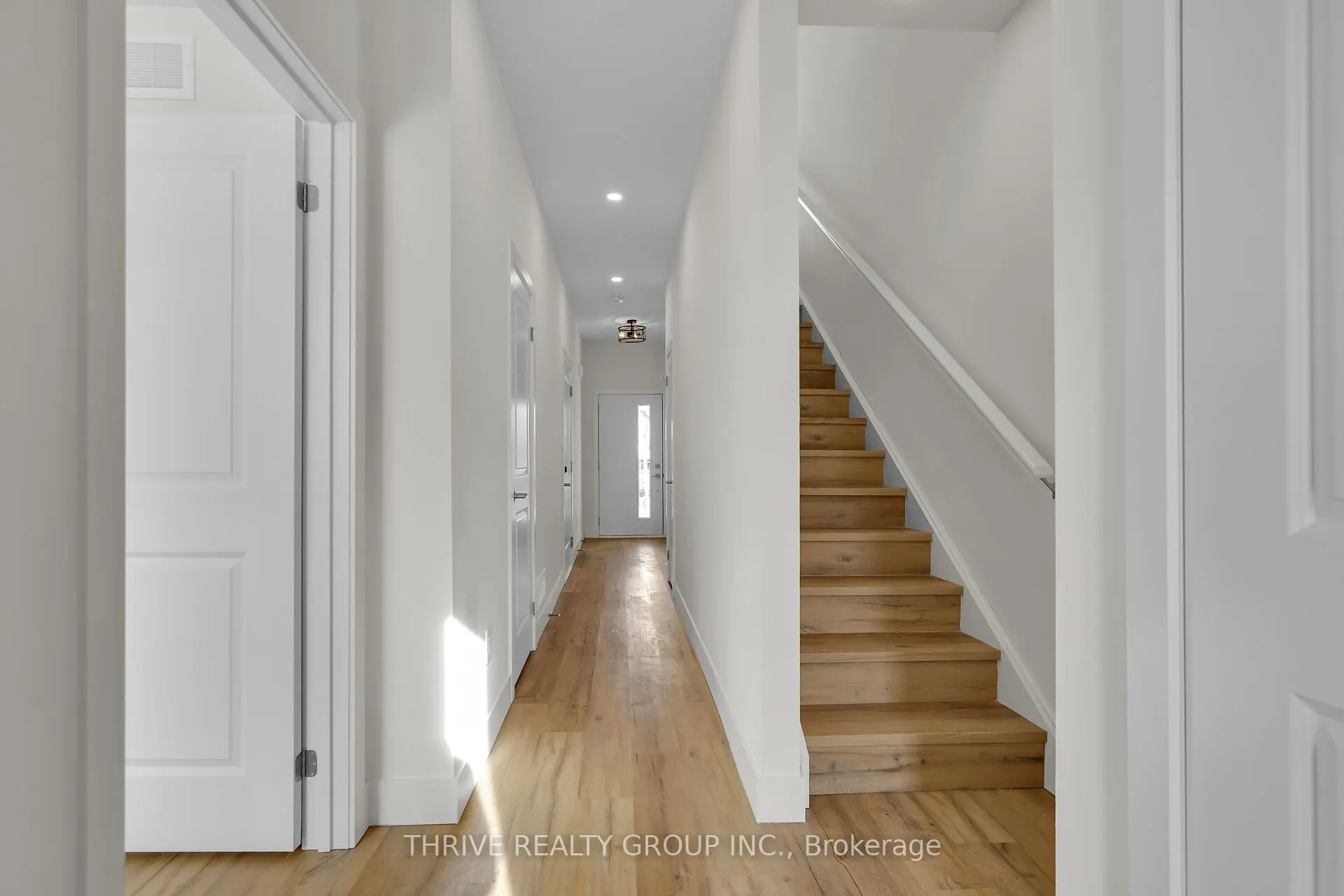 1595 Capri Crescent, #82