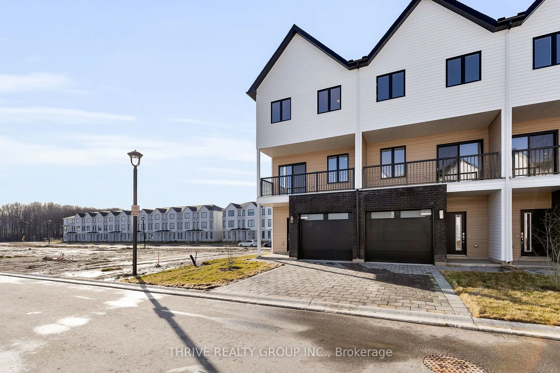 1595 Capri Crescent, #80