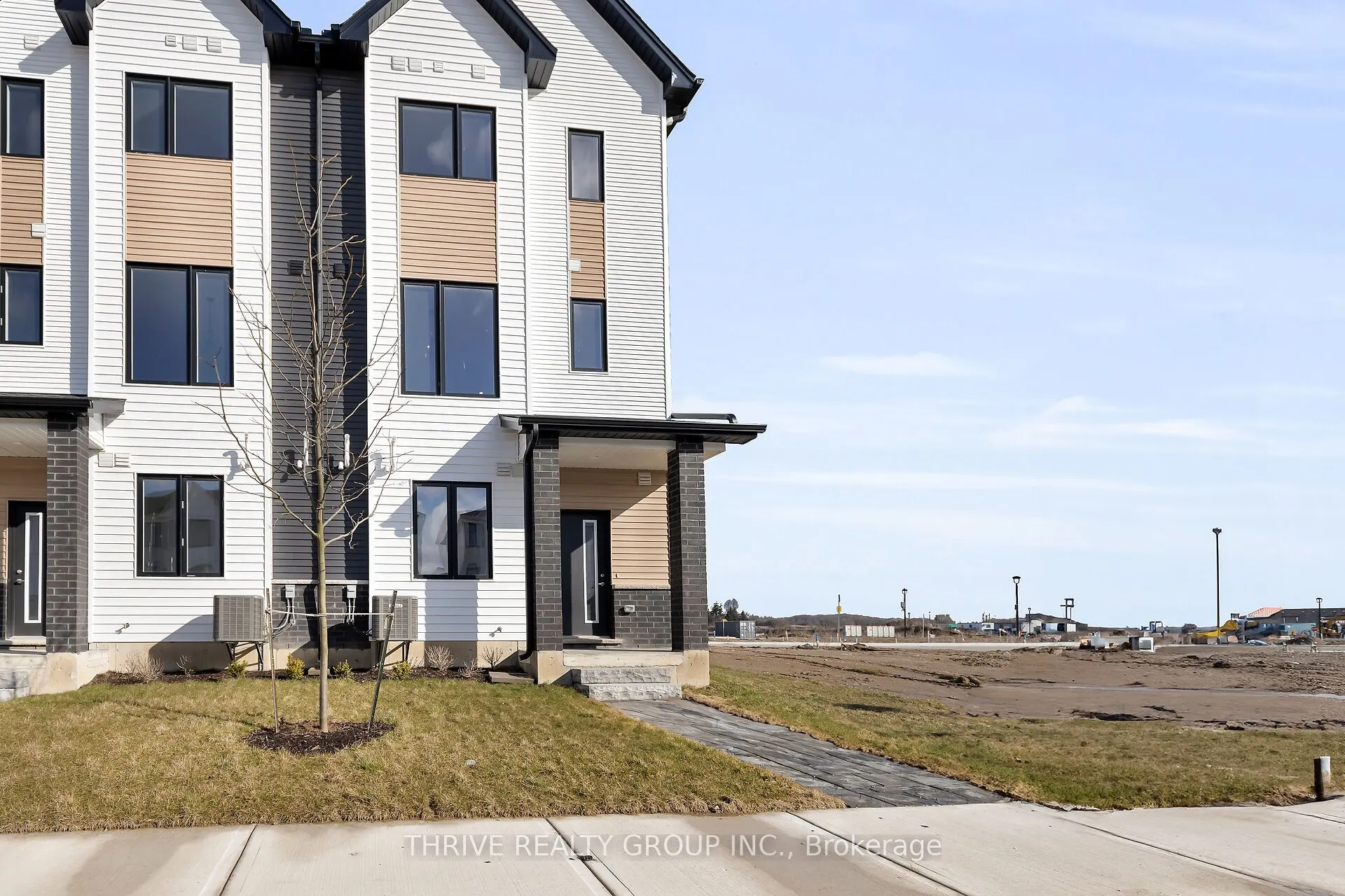 1595 Capri Crescent, #80