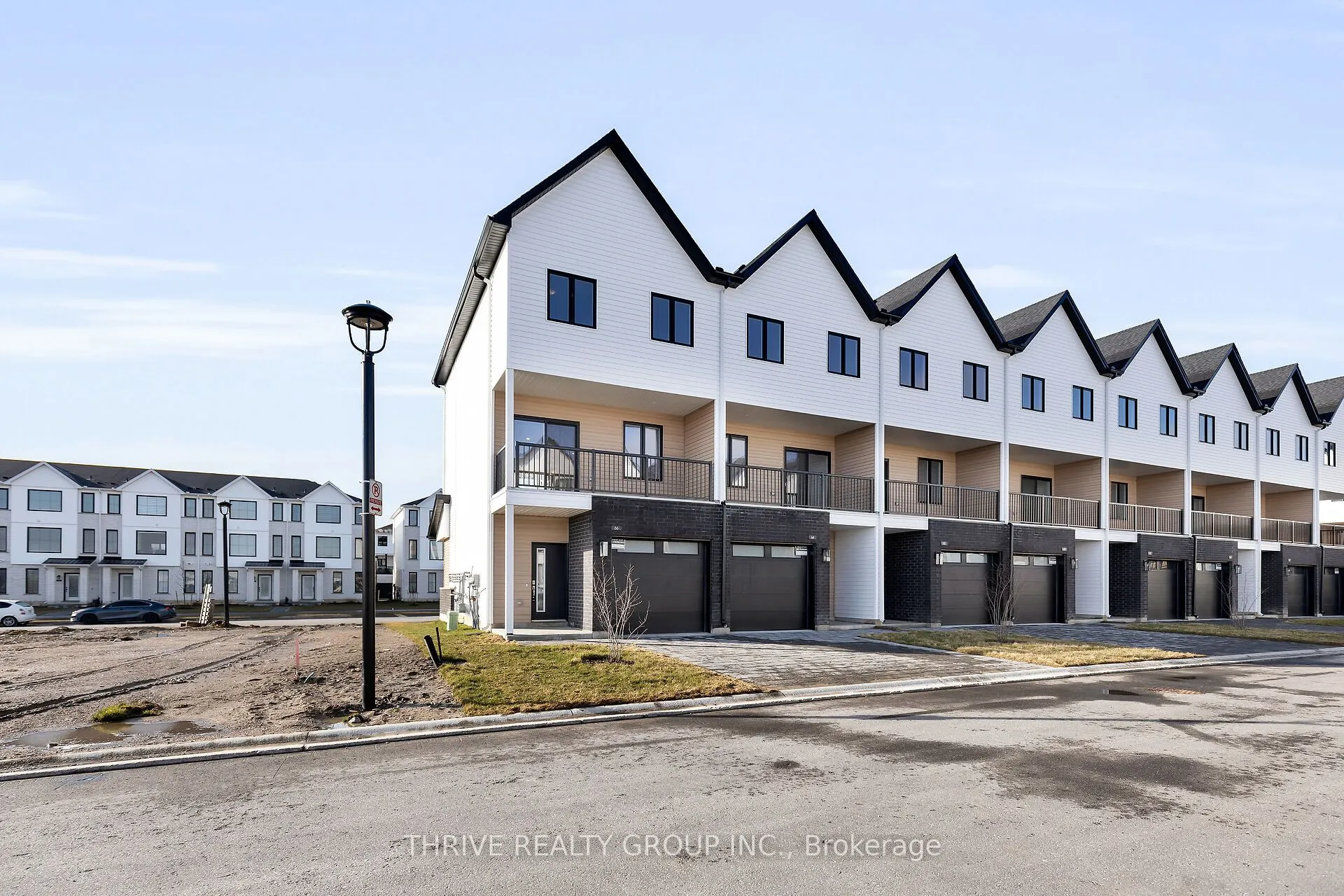 1595 Capri Crescent, #80