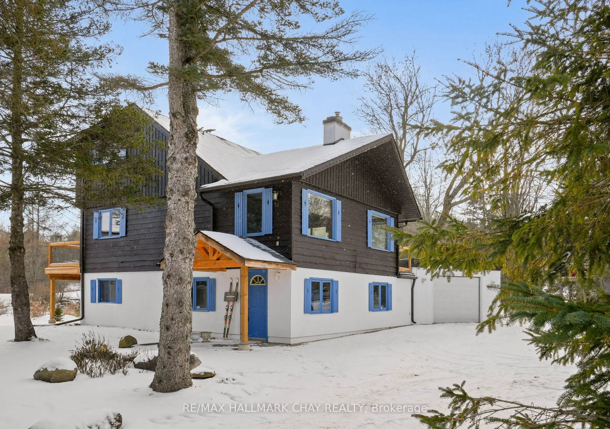 61 Pine River Crescent