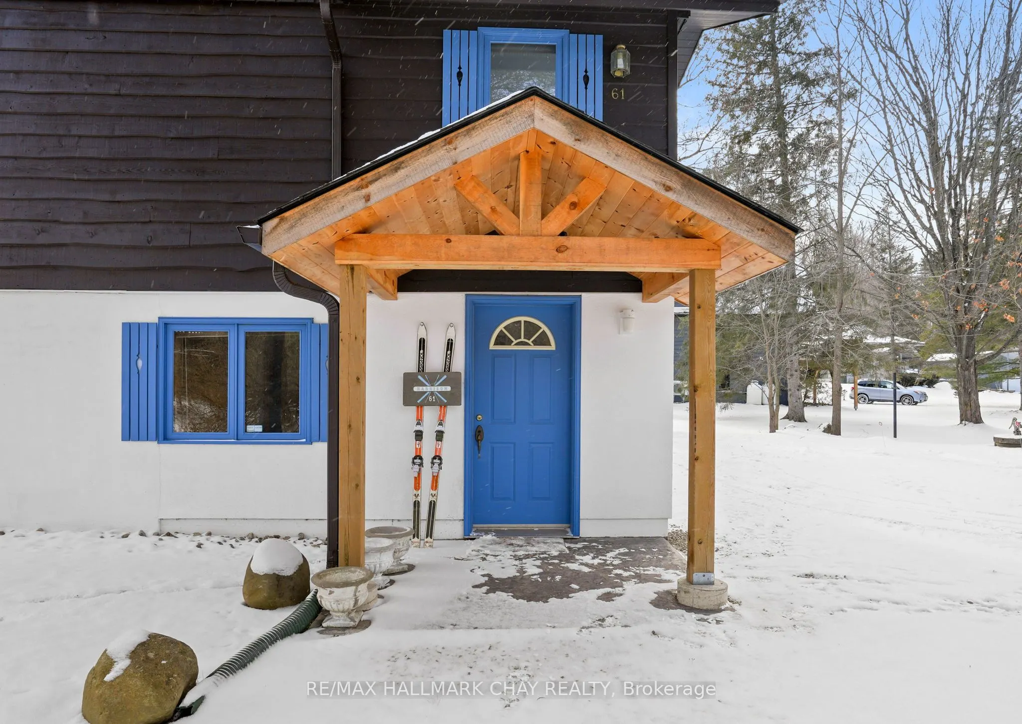 61 Pine River Crescent