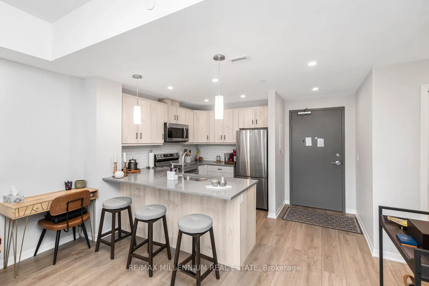 3998 Victoria Avenue #408