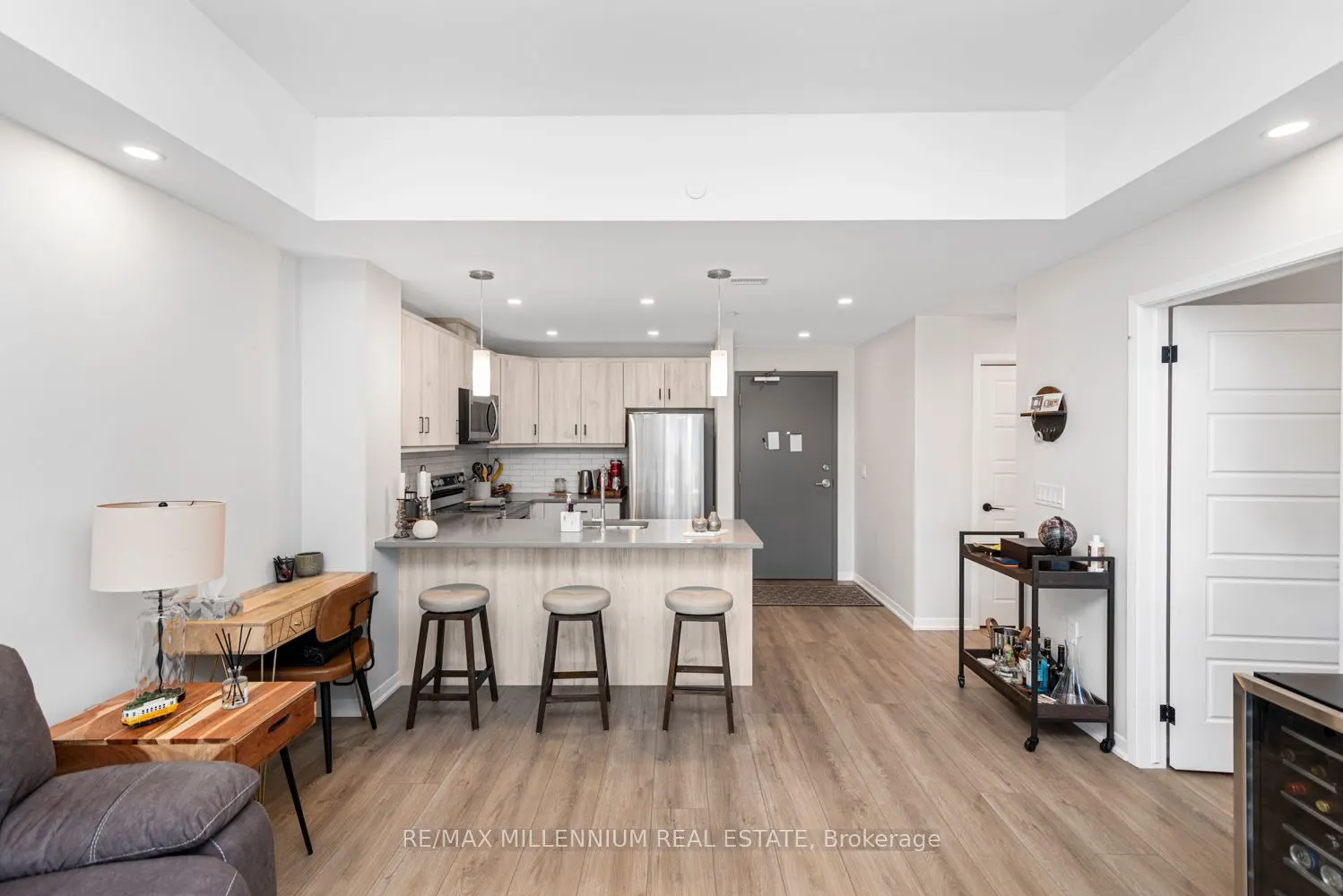 3998 Victoria Avenue #408