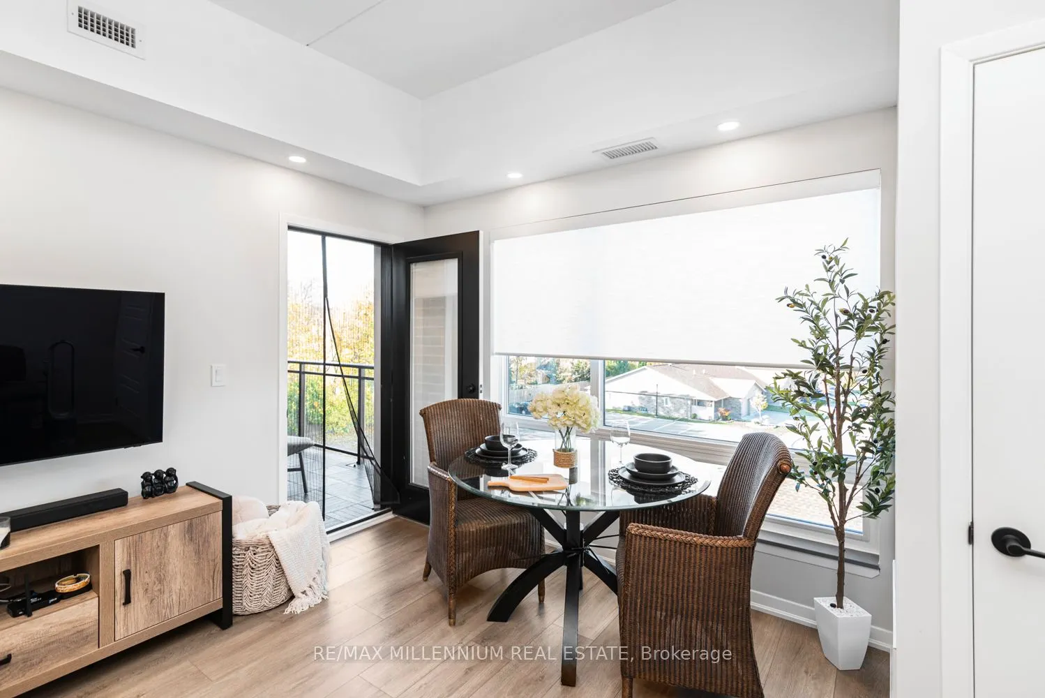 3998 Victoria Avenue #408
