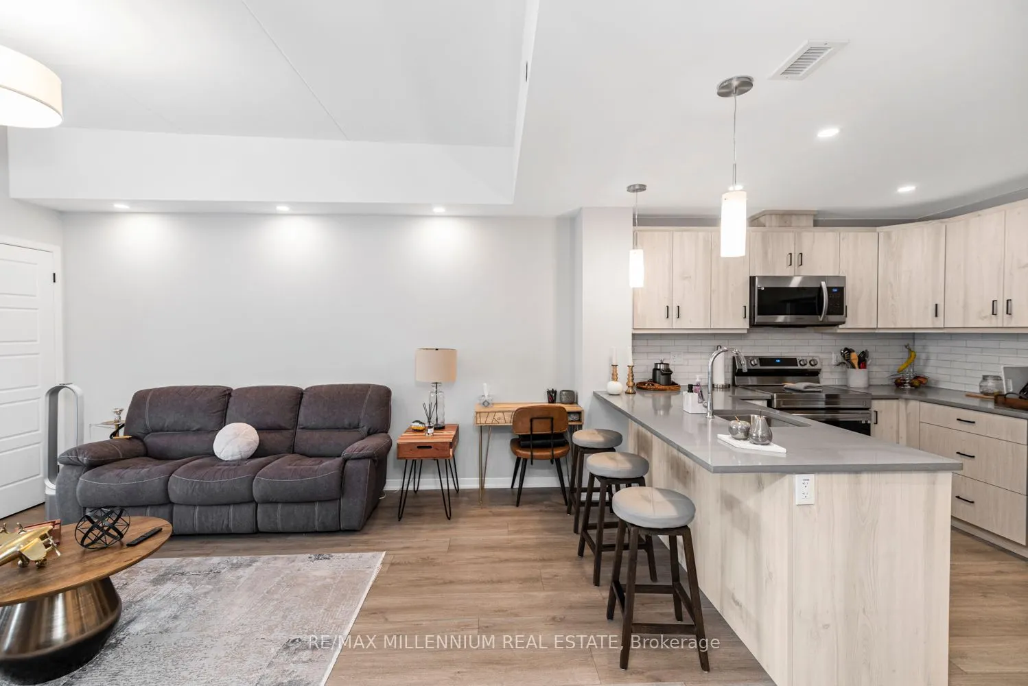 3998 Victoria Avenue #408